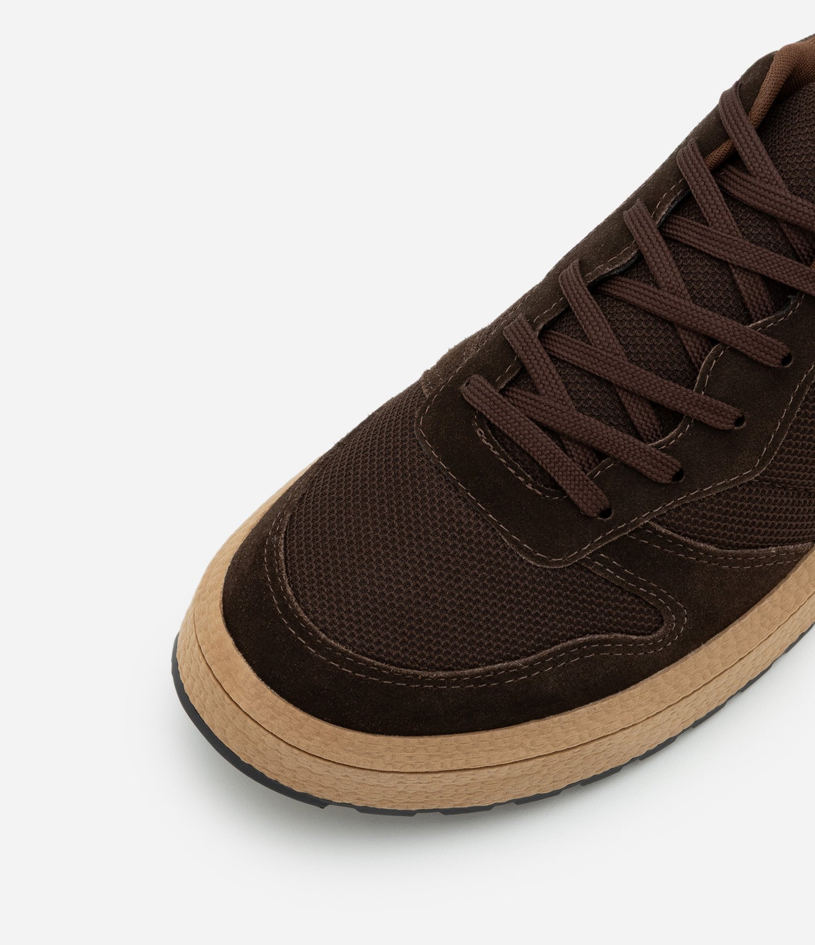 Tênis Casual em Material Sintético com Recortes em Mesh Marrom 4