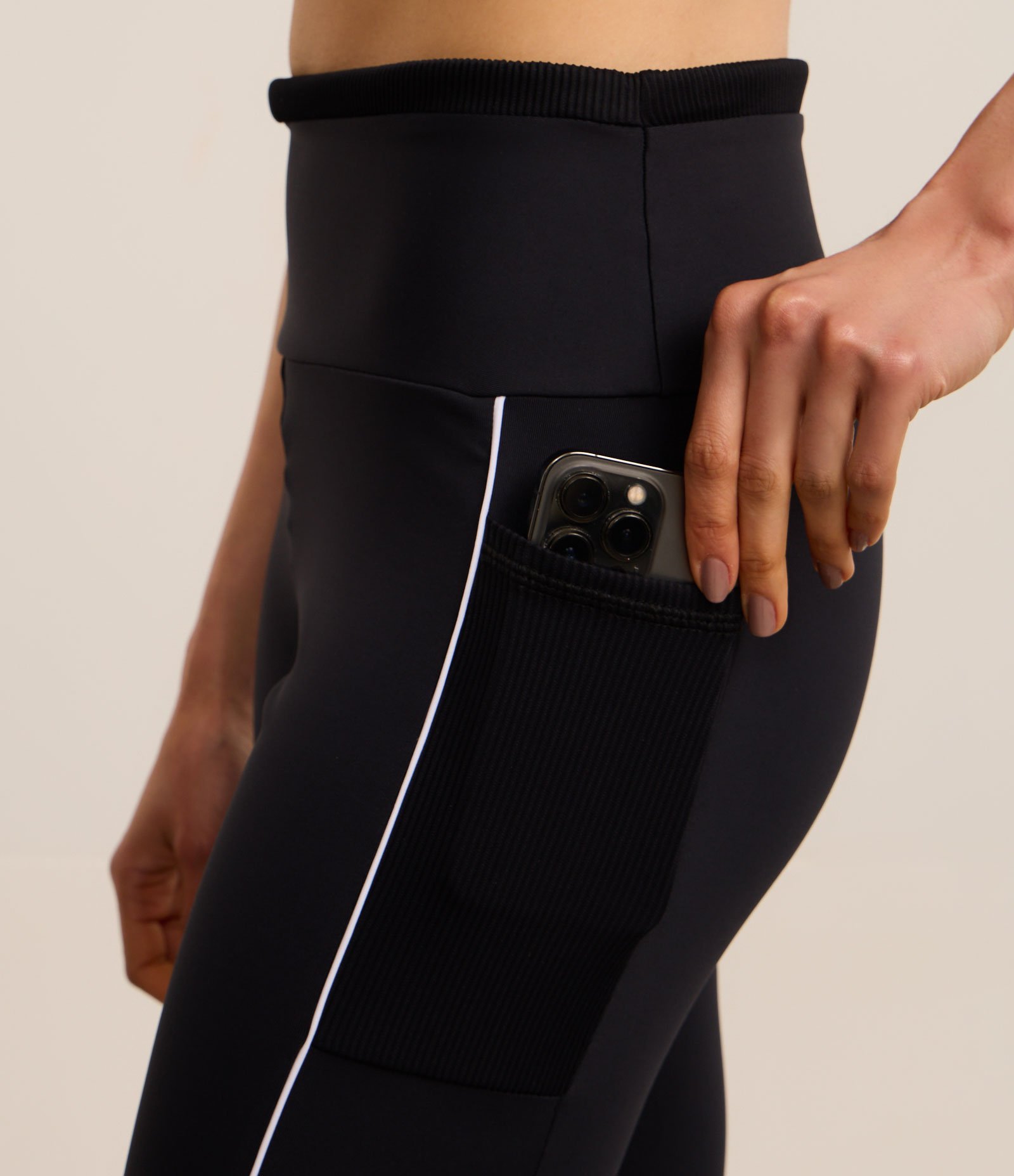 Calça Legging Esportiva com Textura no Cós e Friso Contrastante Preto 3