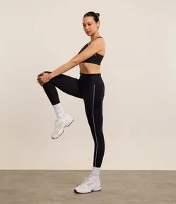 Calça Legging Esportiva com Textura no Cós e Friso Contrastante