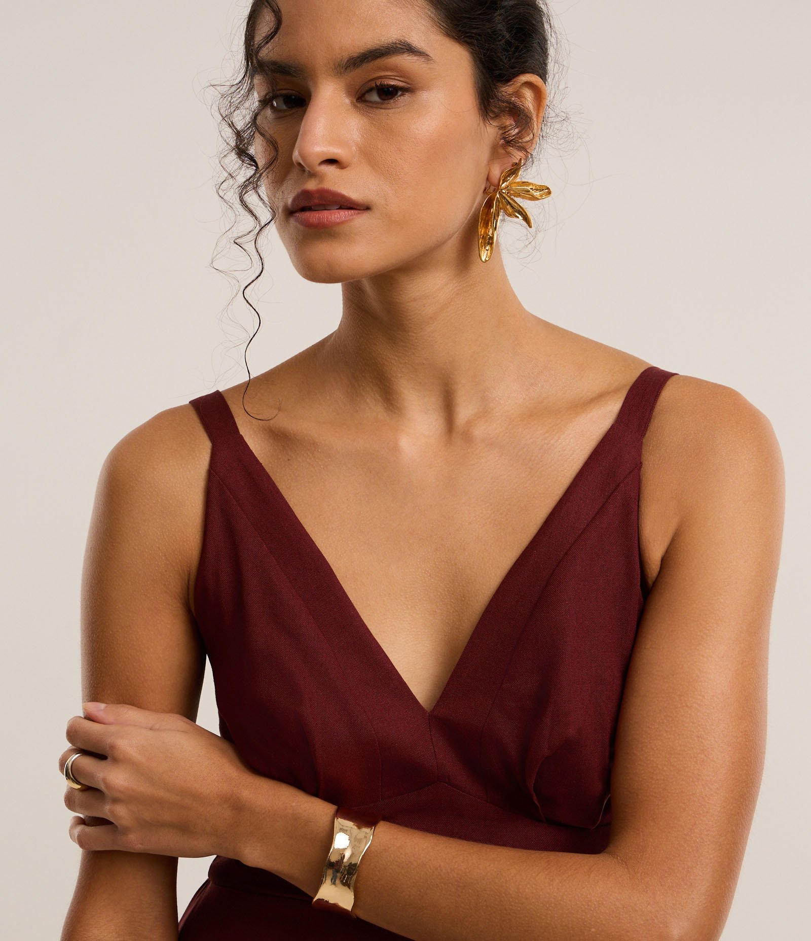 Vestido Midi Evasê em Viscose com Linho com Alça Fina e Babados 3