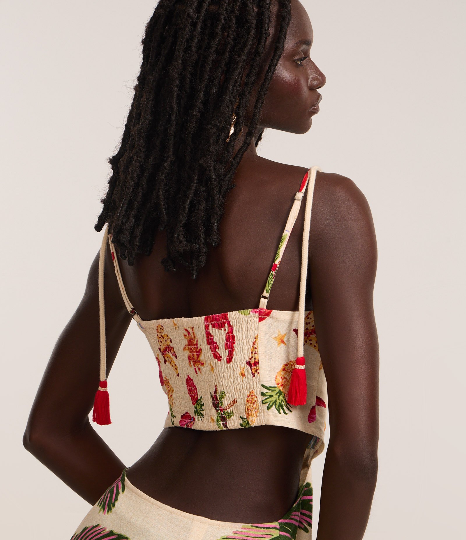 Vestido New Midi em Viscolinho com Estampa Tropical Bege 4