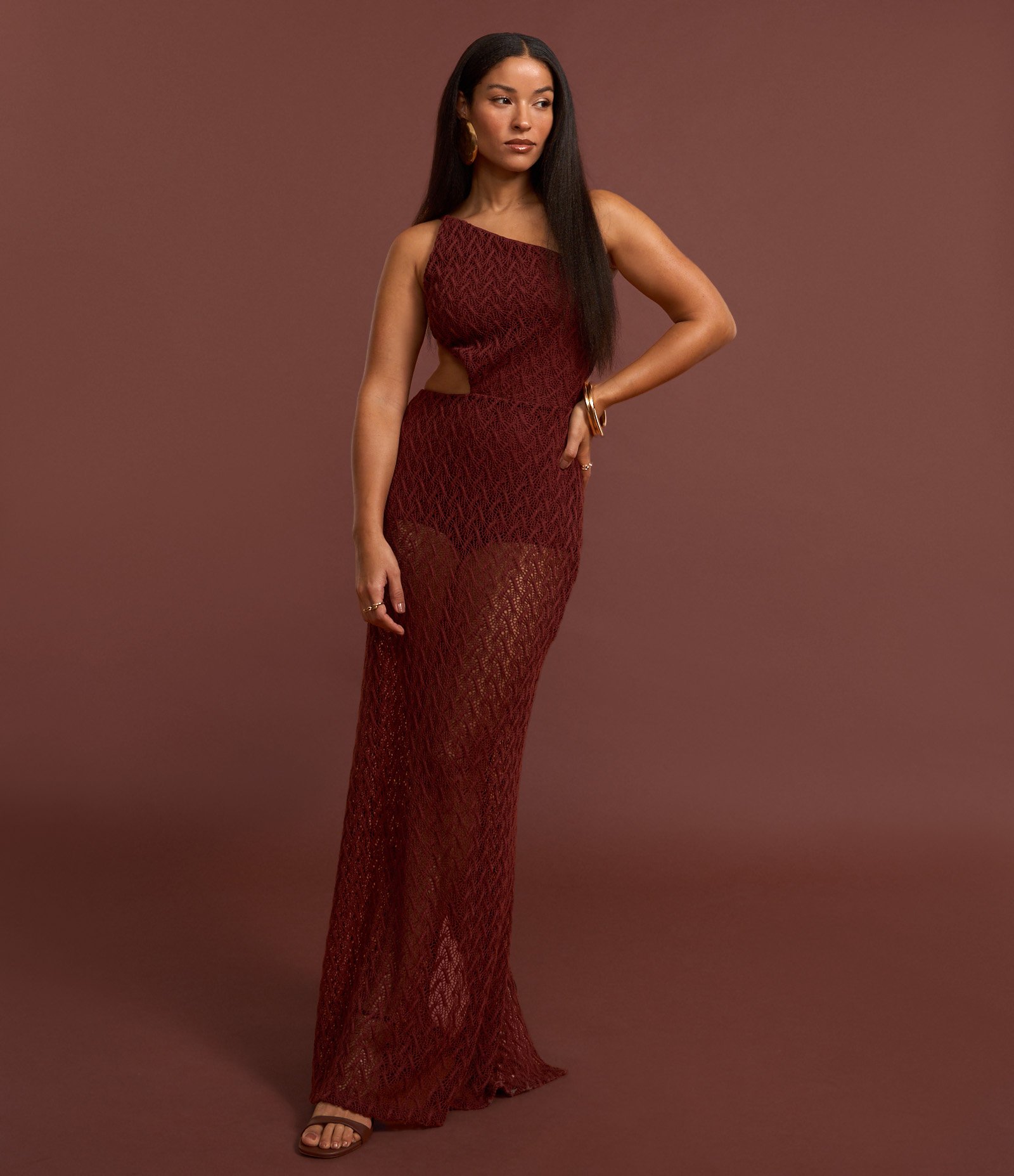 Vestido New Midi em Renda com Um Ombro Só e Vazado na Cintura Bordô 7