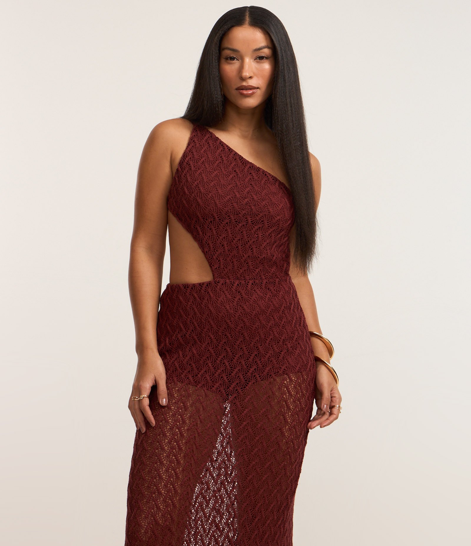 Vestido New Midi em Renda com Um Ombro Só e Vazado na Cintura Bordô 3