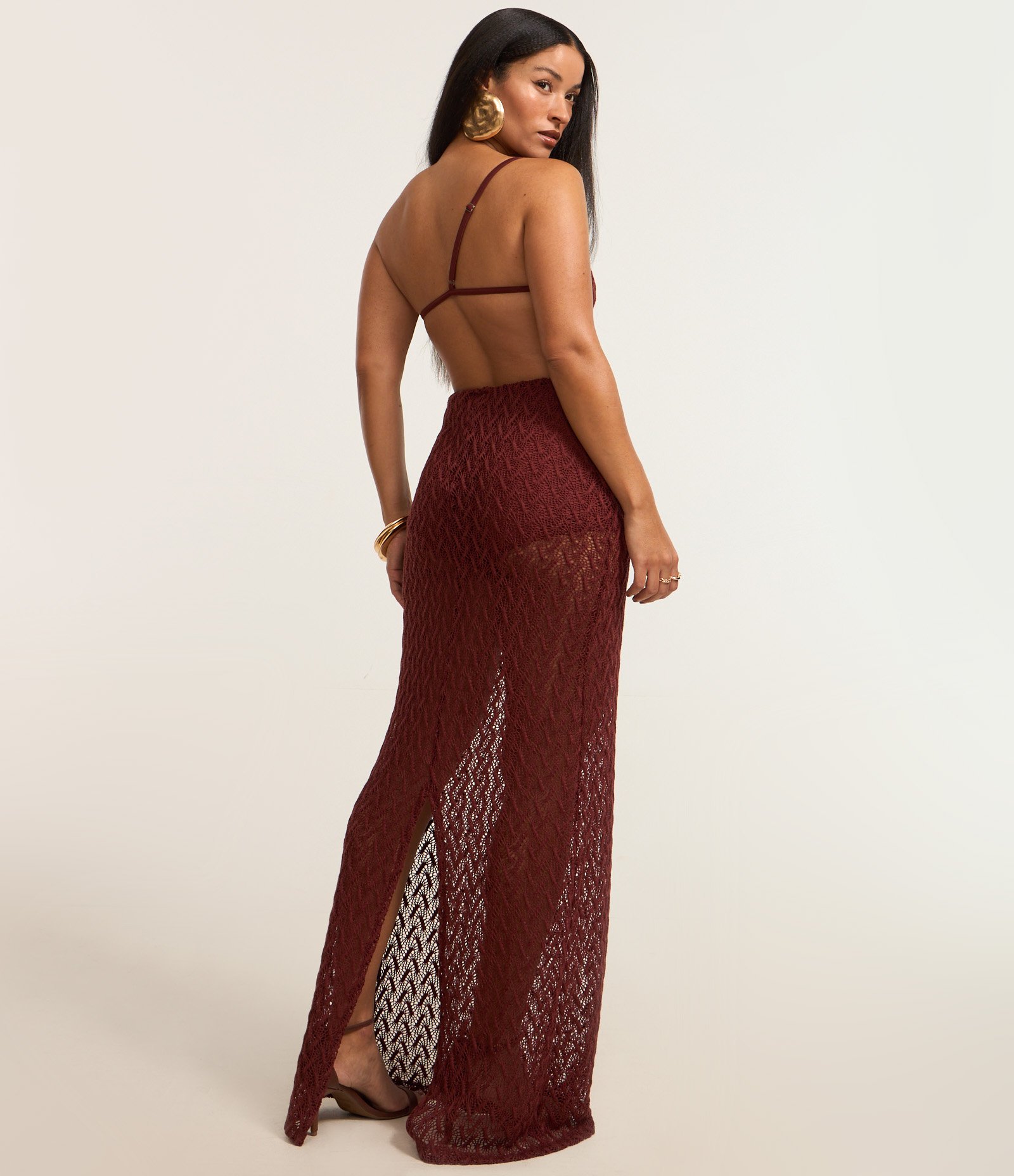 Vestido New Midi em Renda com Um Ombro Só e Vazado na Cintura Bordô 6