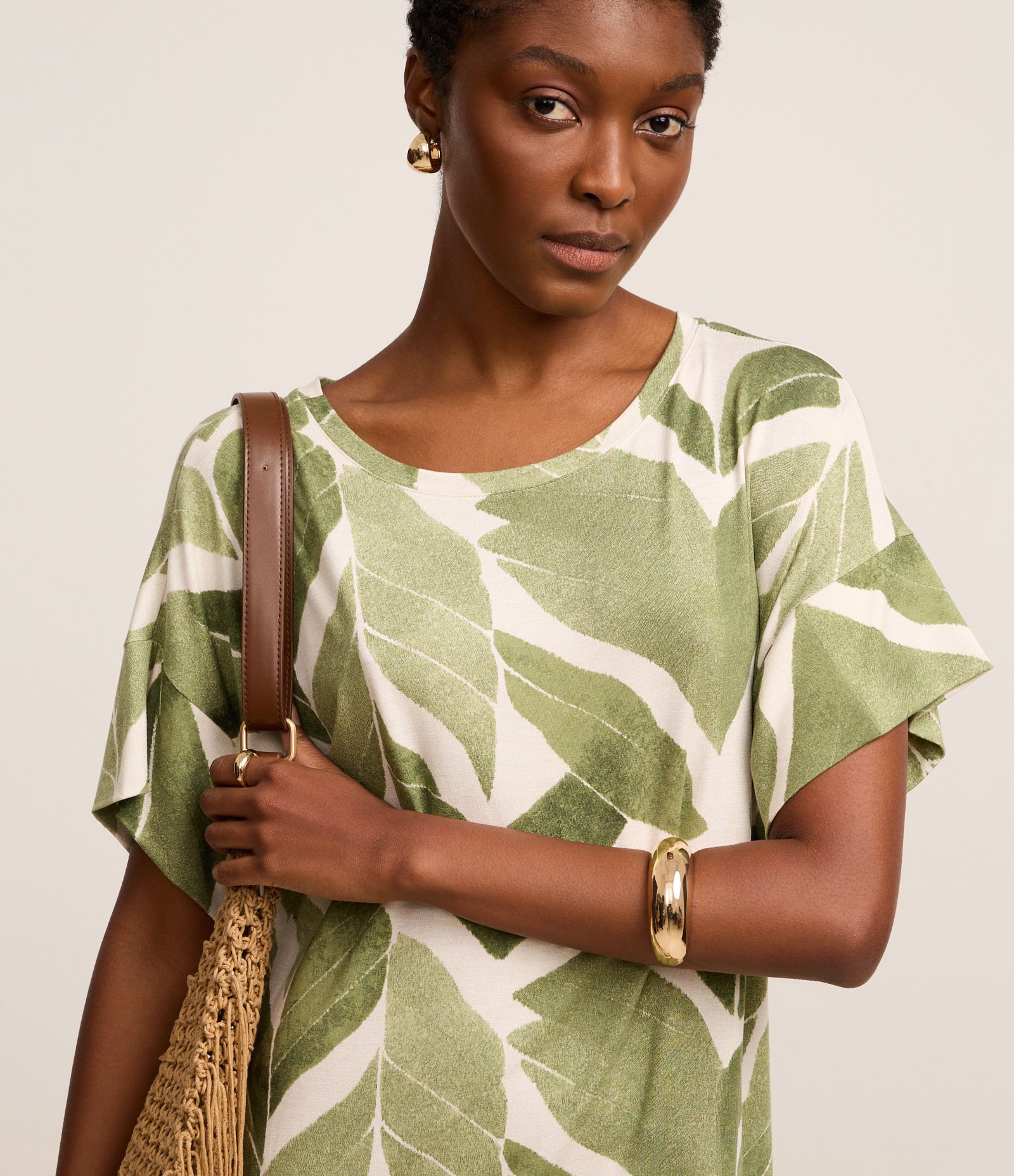 Vestido Reto Midi em Viscolycra com Estampa Folhagem Verde/Branco 3