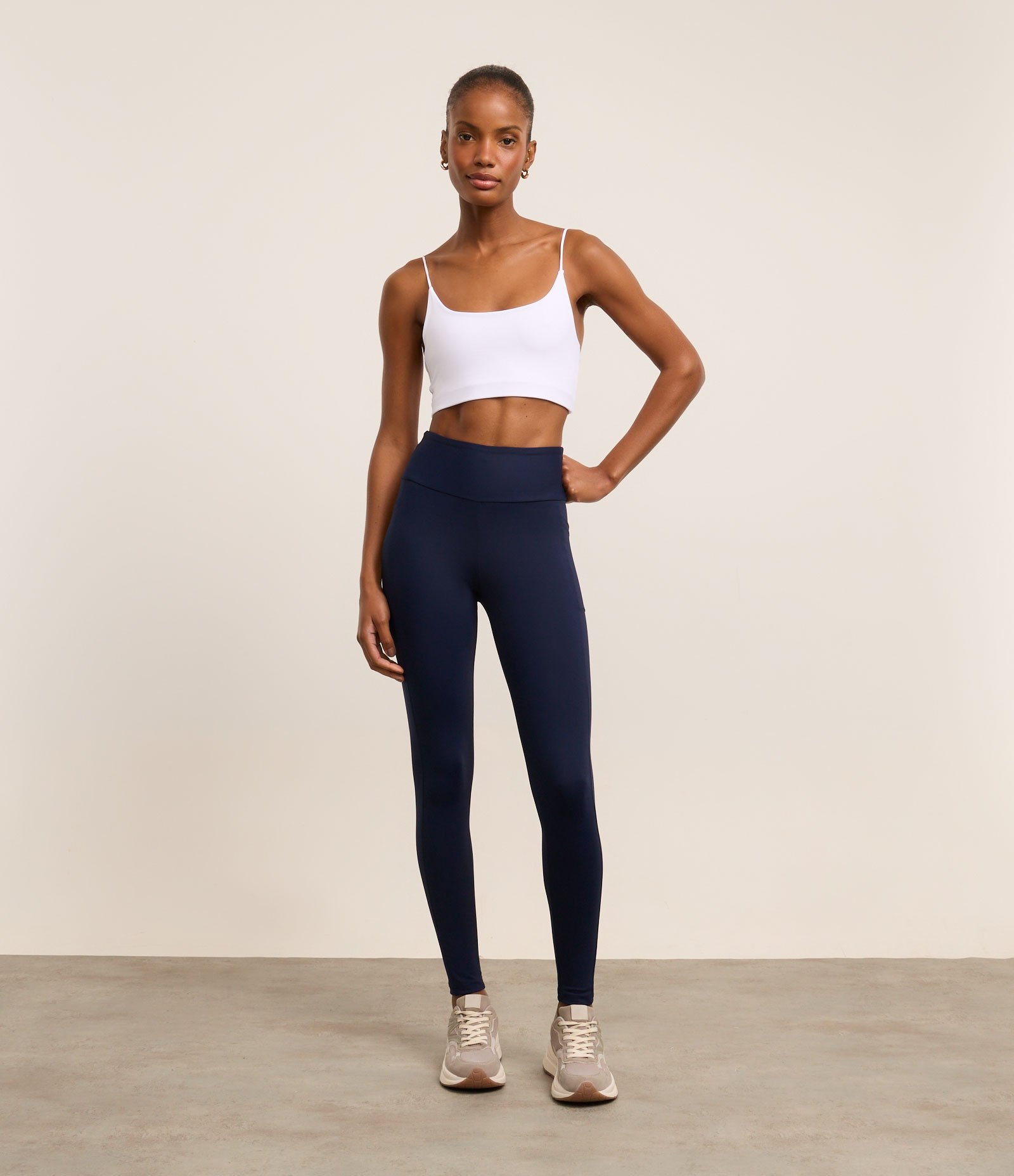 Calça Legging Esportiva com Bolsos Laterais Azul 1