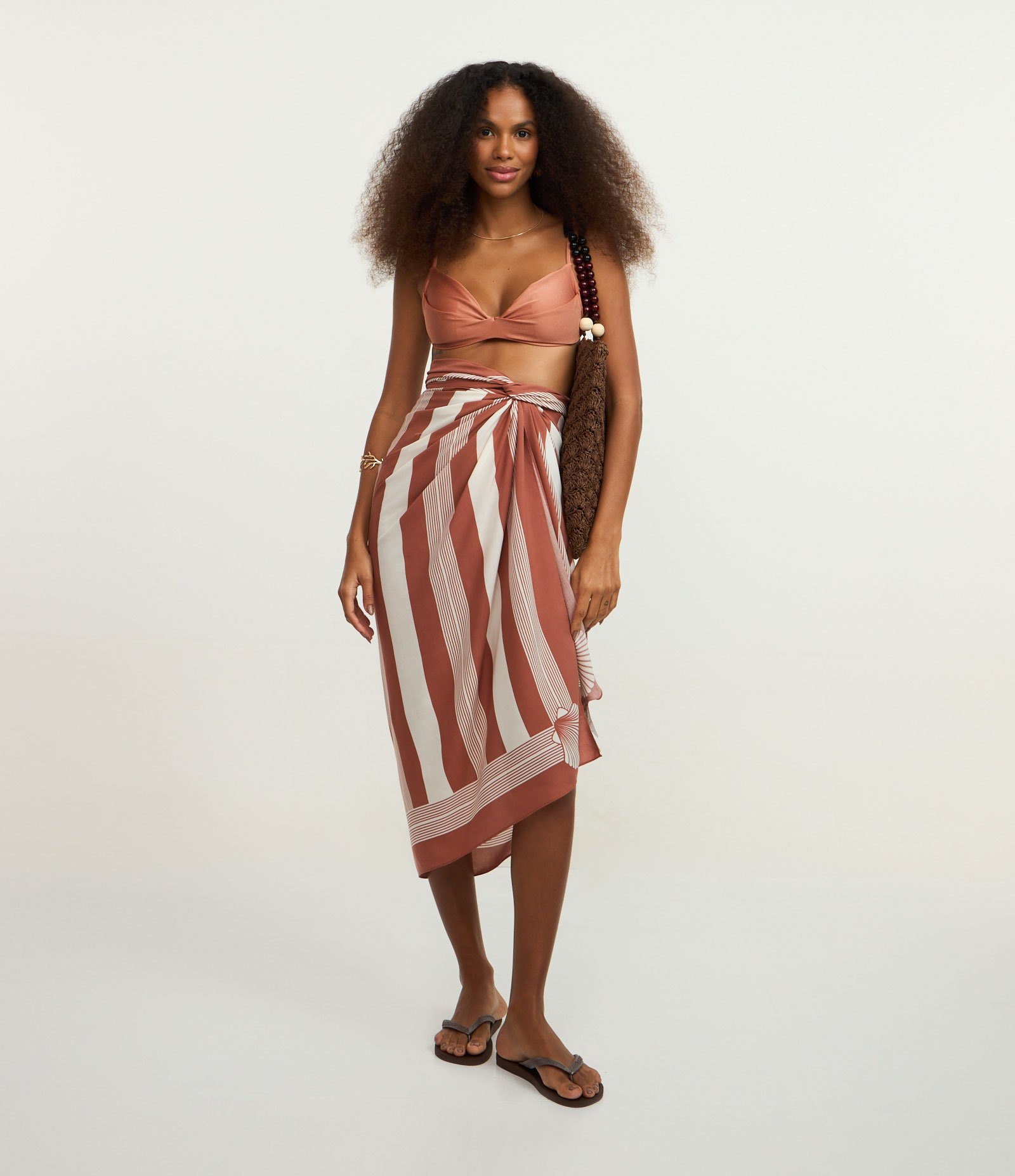 Canga Retangular em Viscose com Estampa Listrada Marrom 1