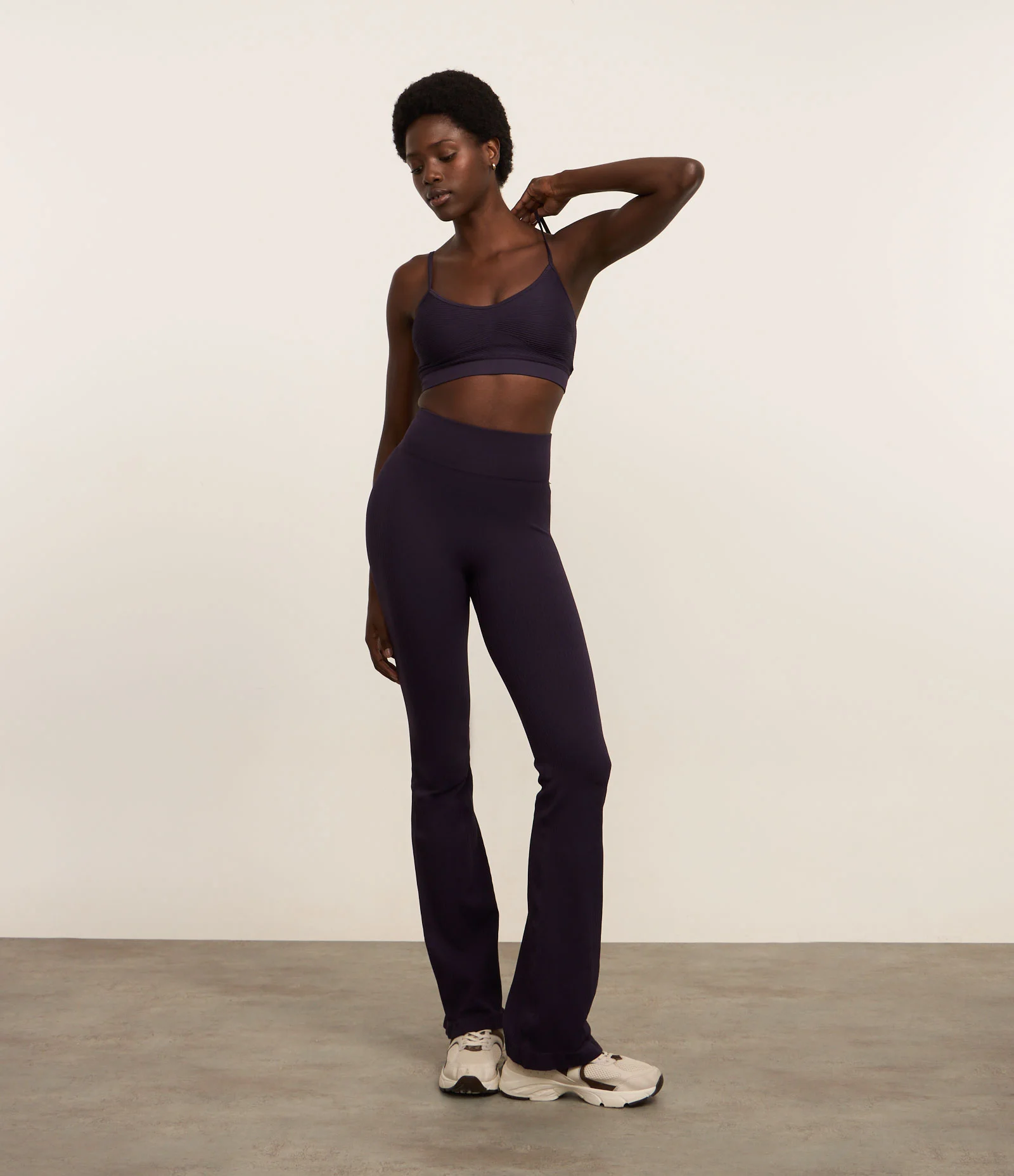 Top Bojo Seamless com Recorte Corsetado Roxo 2