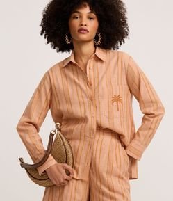Camisa Listrada em Tricoline com Coqueiro Bordado no Bolso