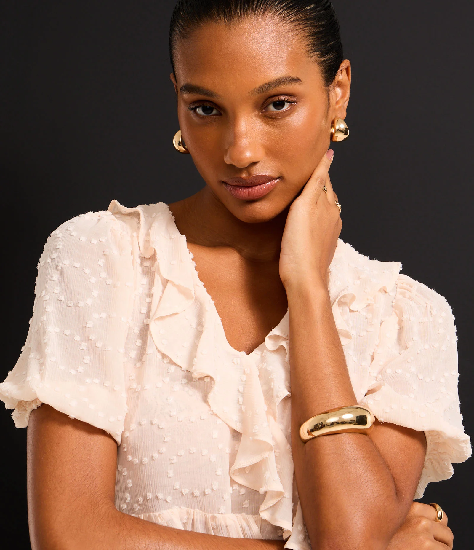 Blusa Alfaiatada com Efeito Plumeti e Babados Rosa 6