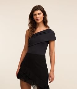 Body em Helanca com Ombro Só e Pala Dobrada