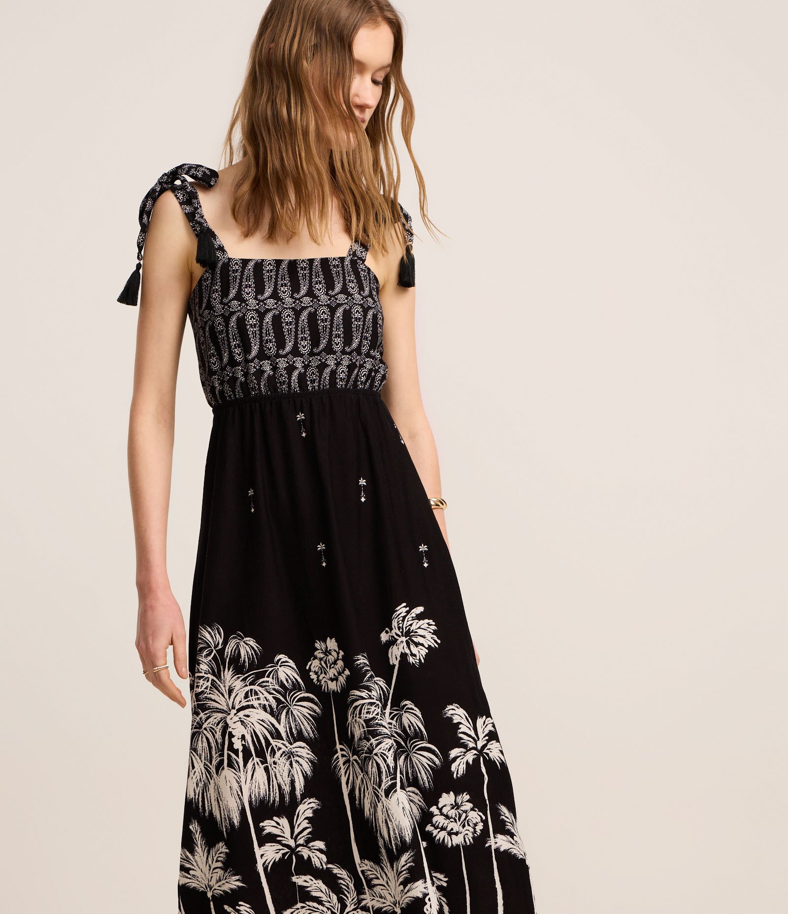 Vestido Reto Midi em Algodão com Estampa Paisley e Coqueiros Preto 2