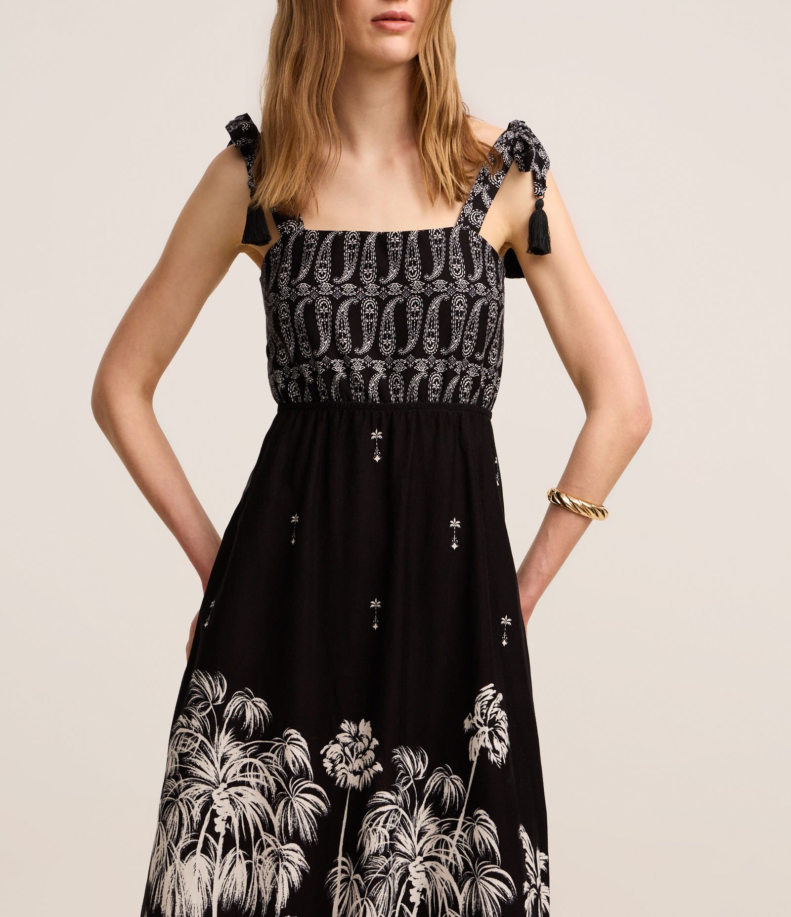 Vestido Reto Midi em Algodão com Estampa Paisley e Coqueiros Preto 4