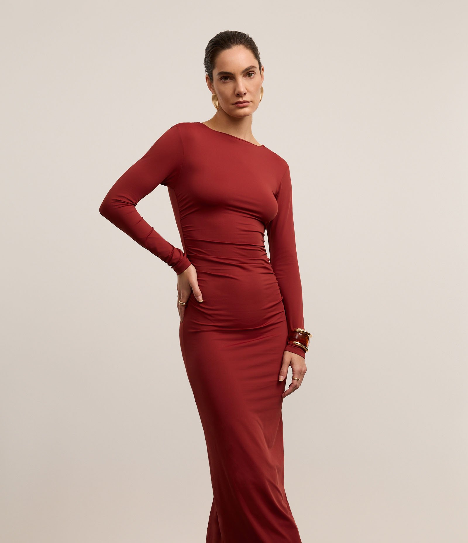 Vestido Midi em Poliamida com Drapeados e Fenda Bordô 2