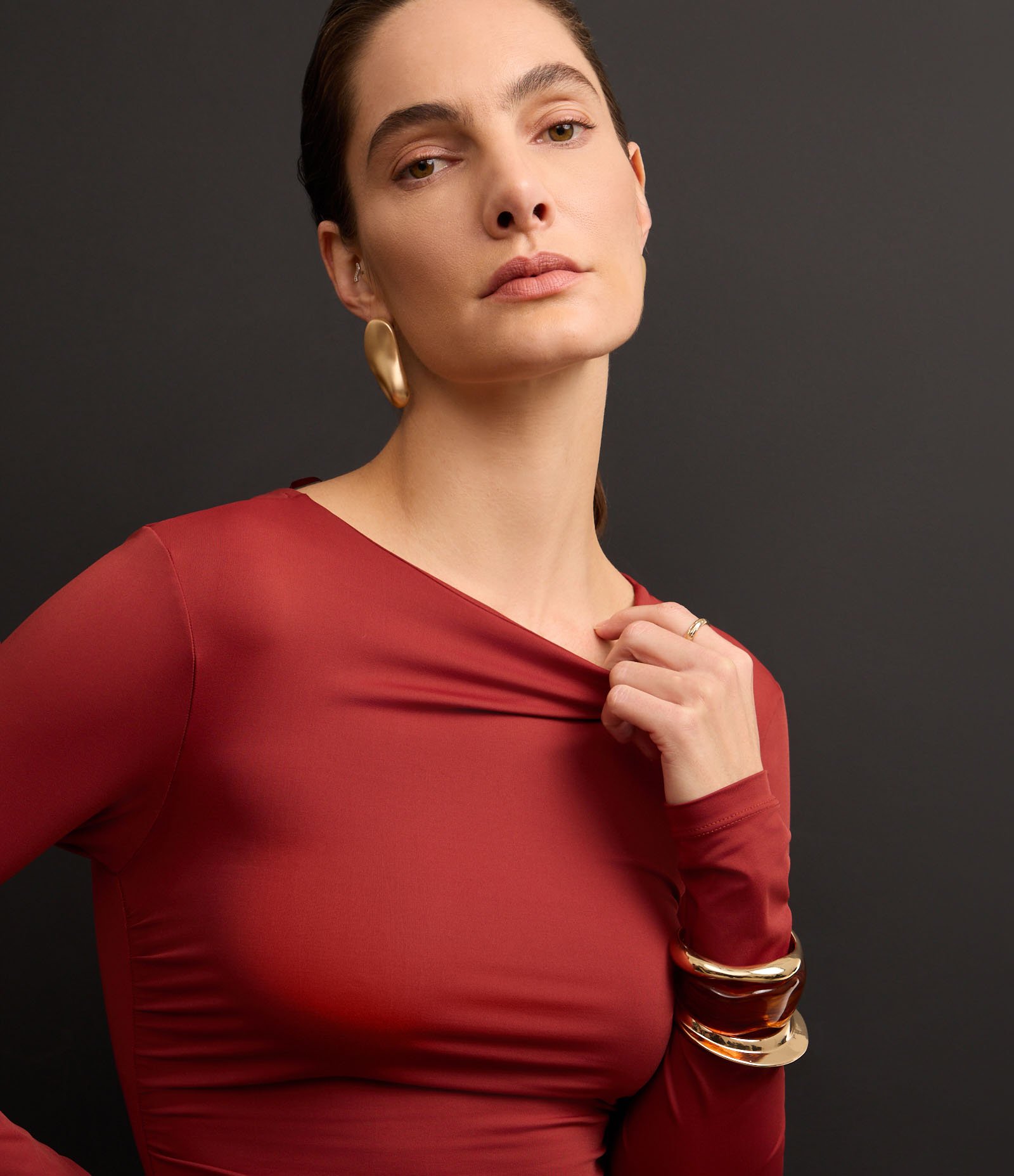 Vestido Midi em Poliamida com Drapeados e Fenda Bordô 6