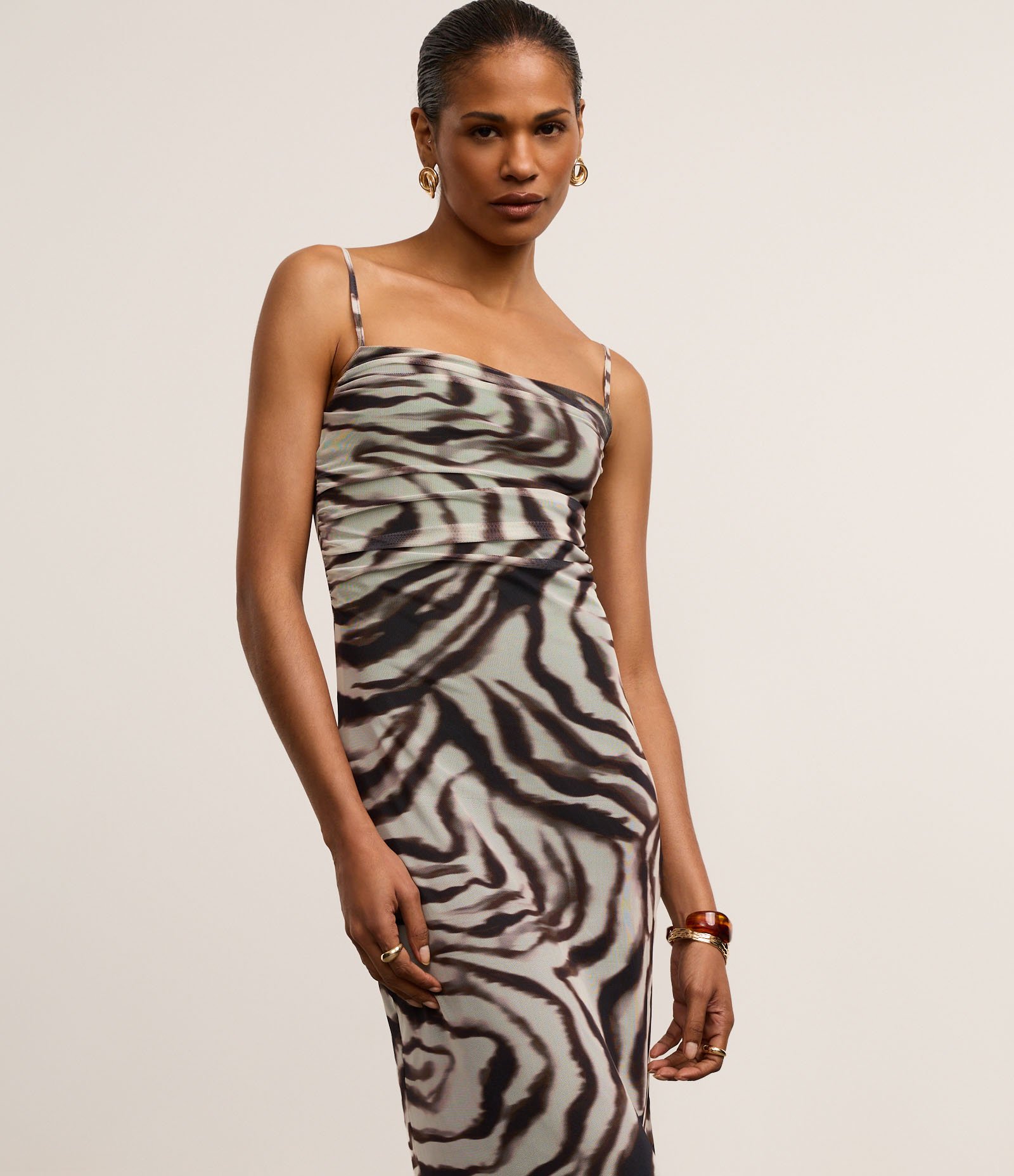 Vestido Midi em Tule Bicolor com Franzidos e Estampa Zebra Bicolor 2