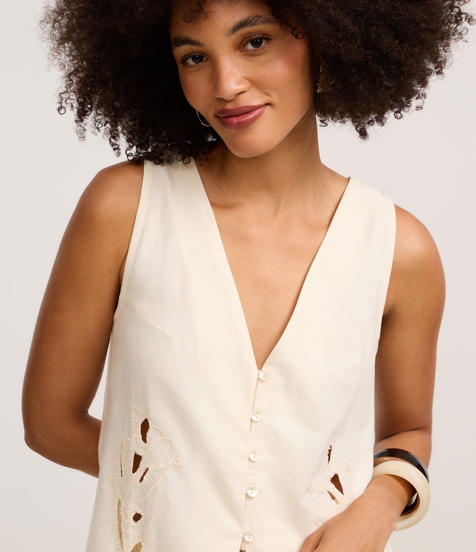 Blusa Túnica em Viscose com Bordado Floral Vazado Off White 3