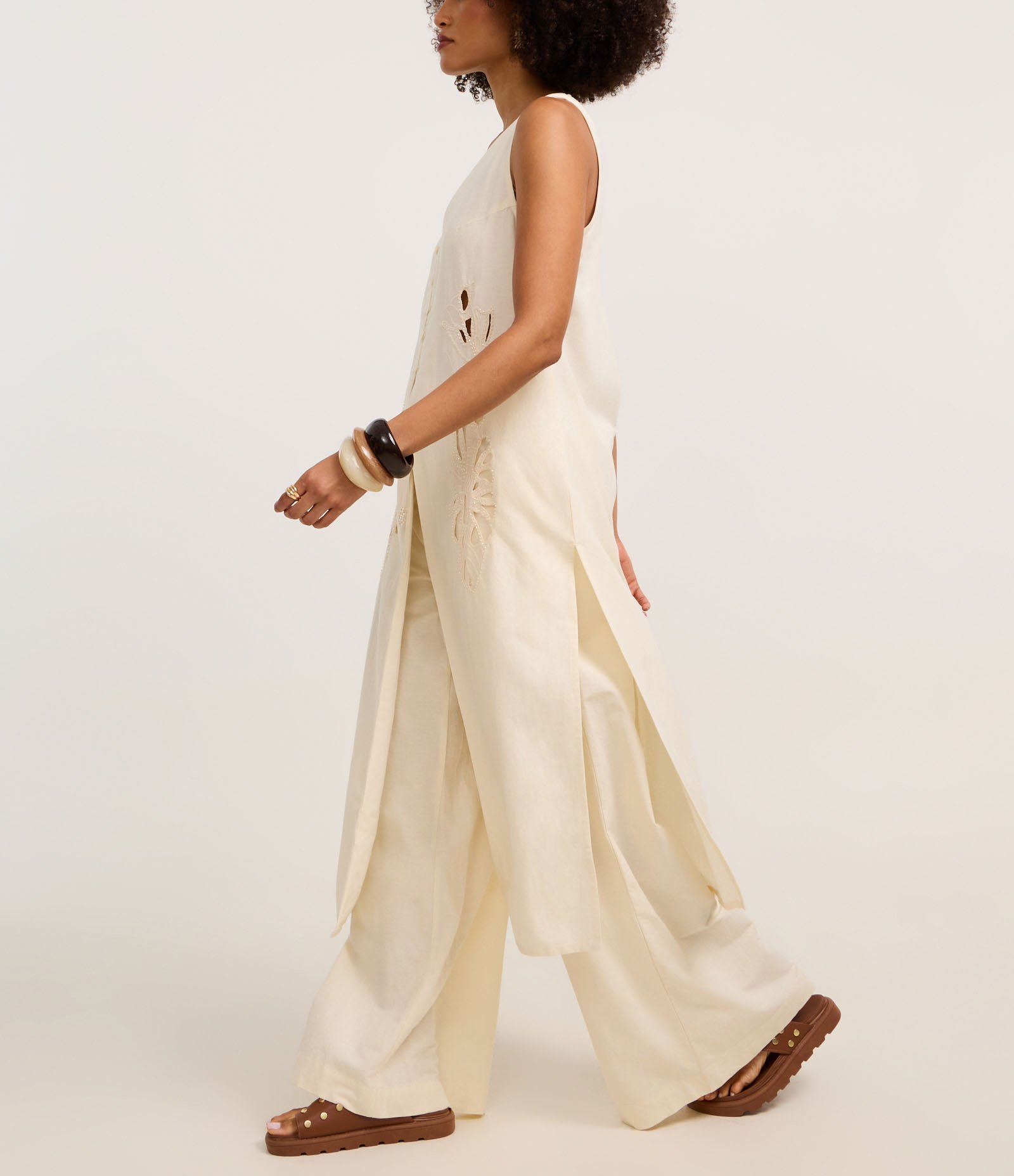 Blusa Túnica em Viscose com Bordado Floral Vazado Off White 4