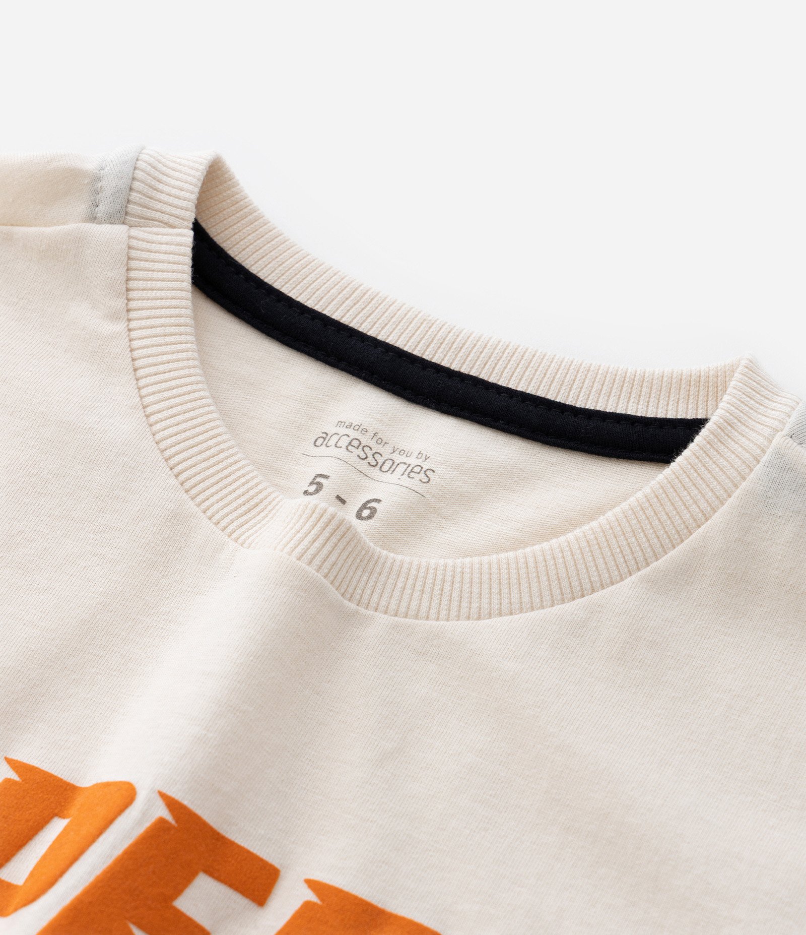 Pijama Infantil com Estampa Carros Speed - Tam 5 a 14 Anos Bege/Preto 10