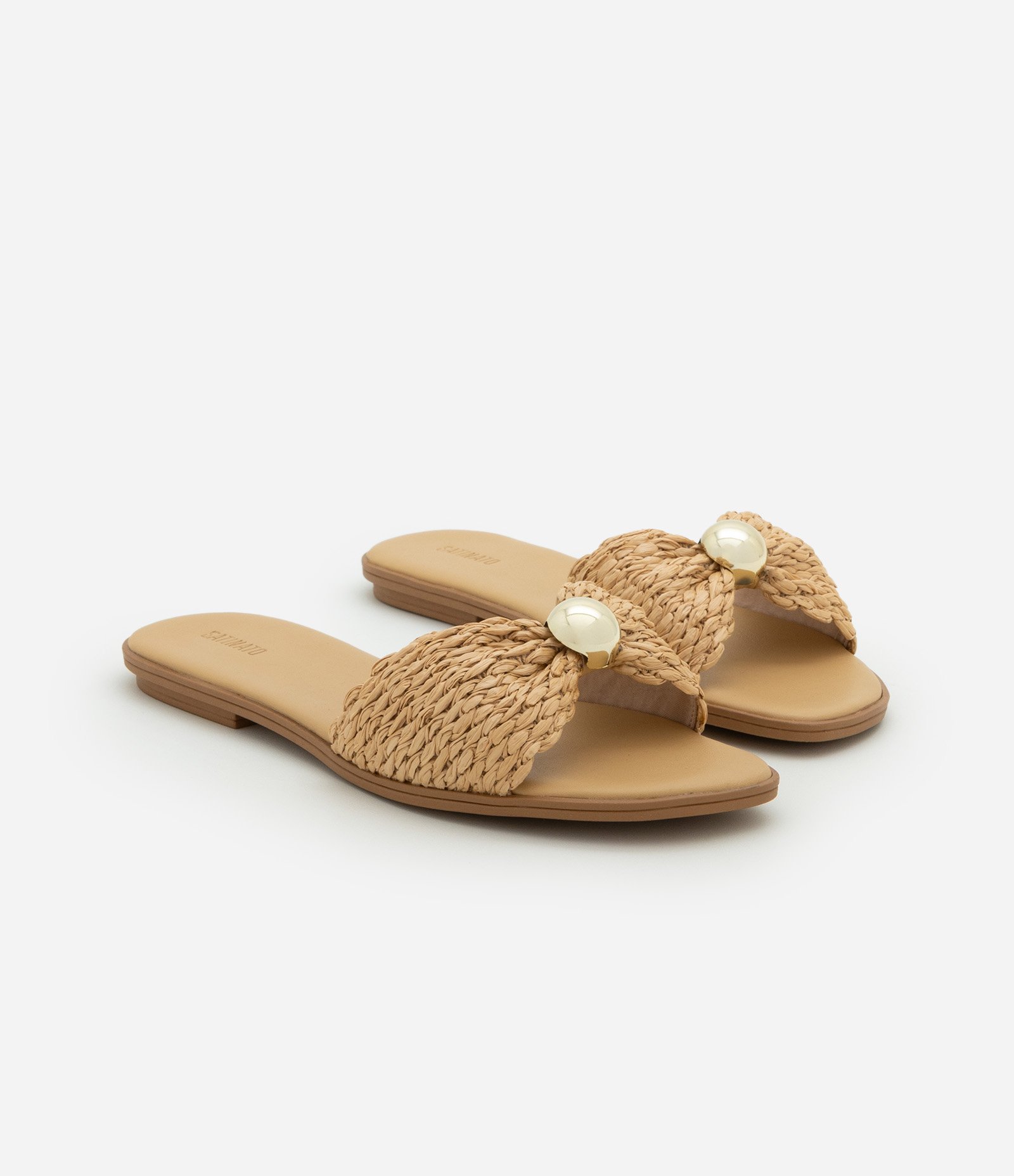 Sandália Rasteira com Efeito Ráfia e Detalhe de Esfera Marrom 2
