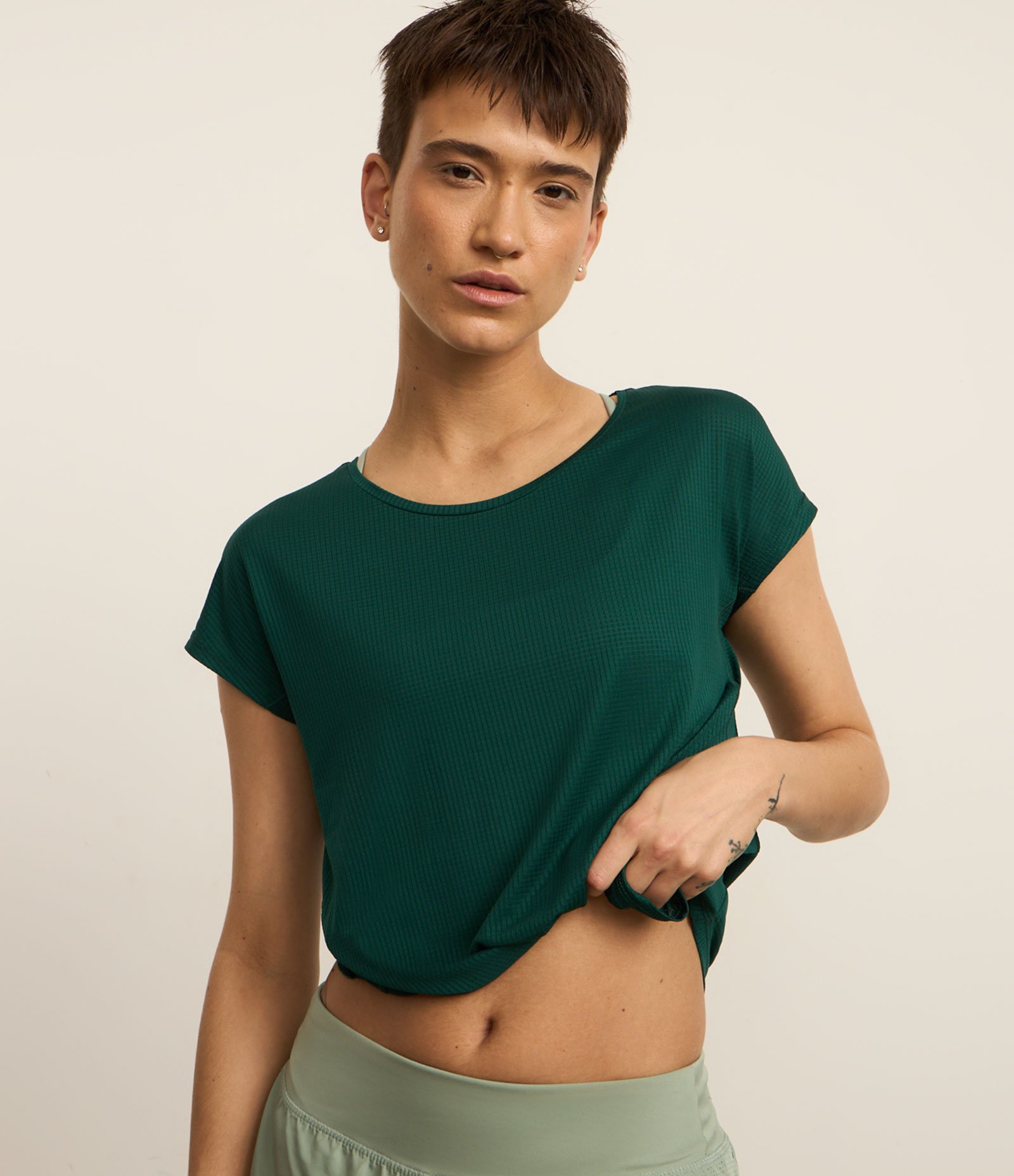 Camiseta Esportiva em Microfibra com Decote Redondo Verde 1