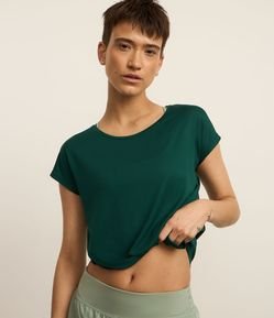 Camiseta Esportiva em Microfibra com Decote Redondo