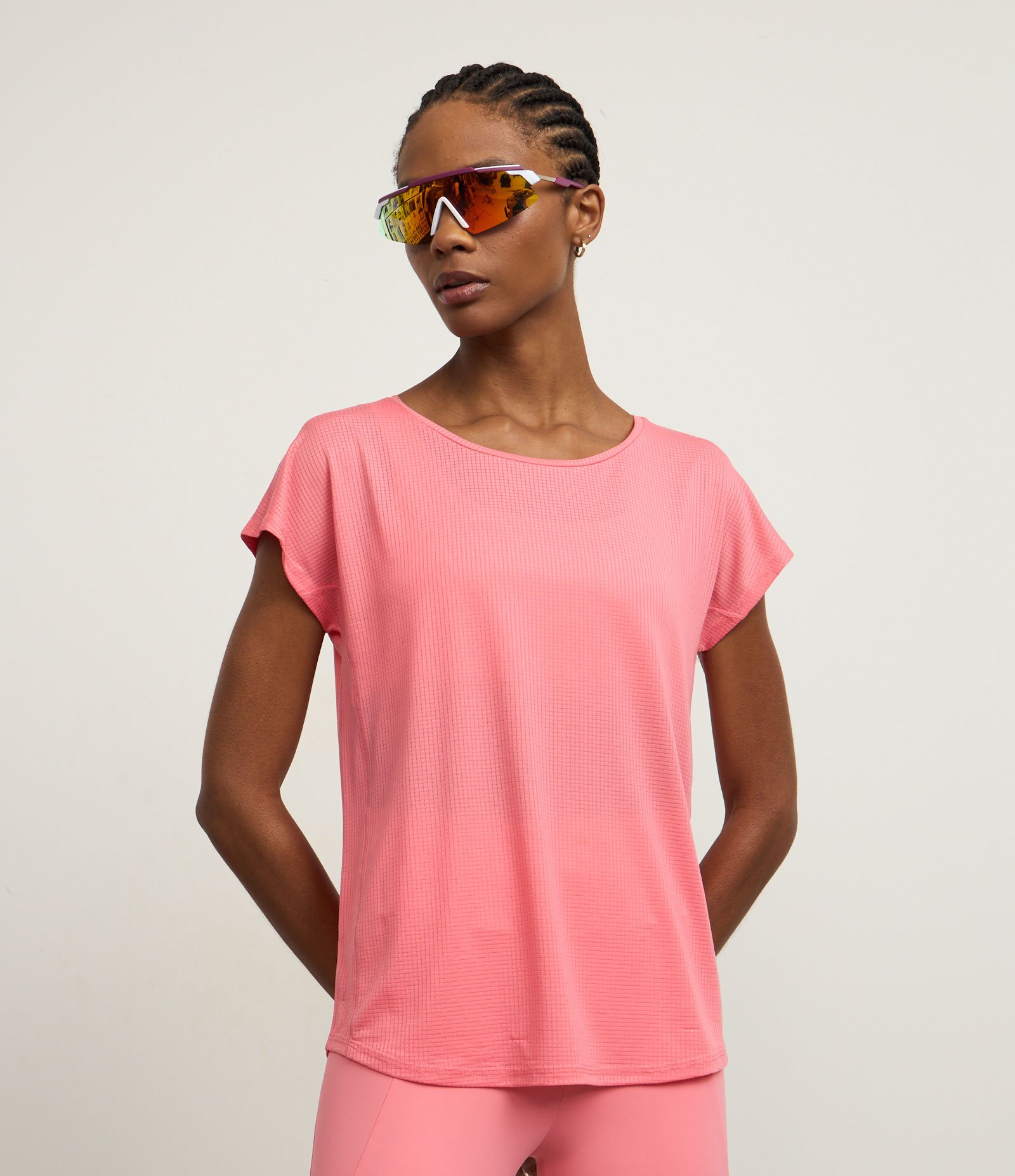 Camiseta Esportiva em Microfibra com Decote Redondo Rosa 1