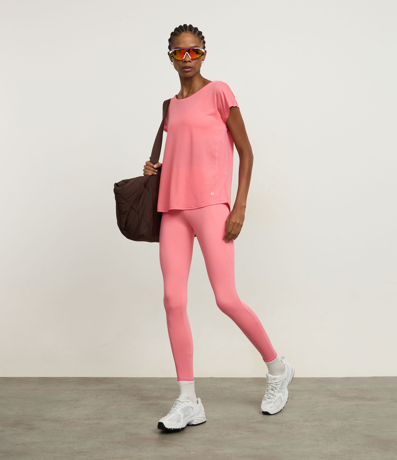 Camiseta Esportiva em Microfibra com Decote Redondo Rosa 3