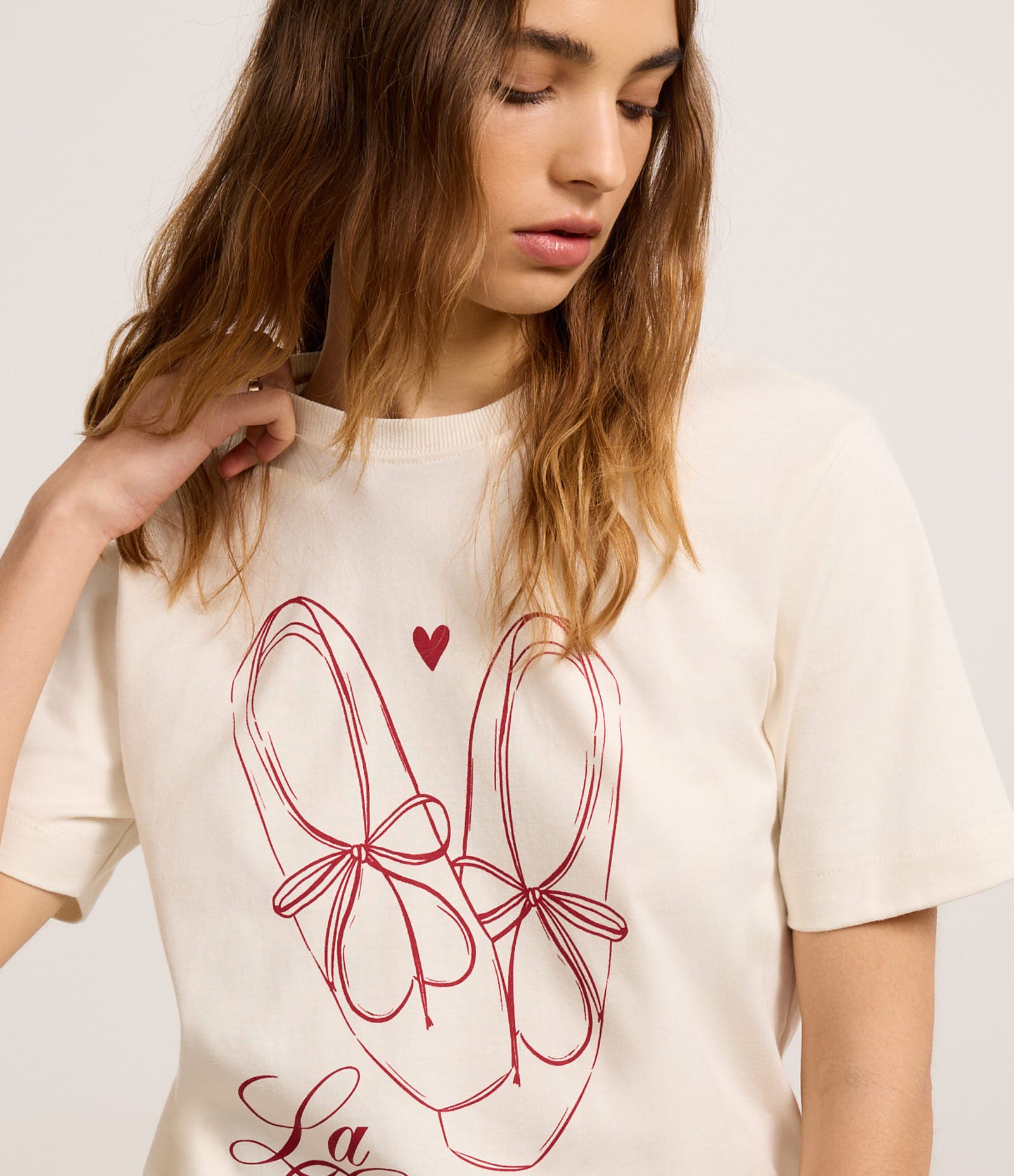 Camiseta em Algodão com Estampa Saapitlhas de Ballet Bege 4