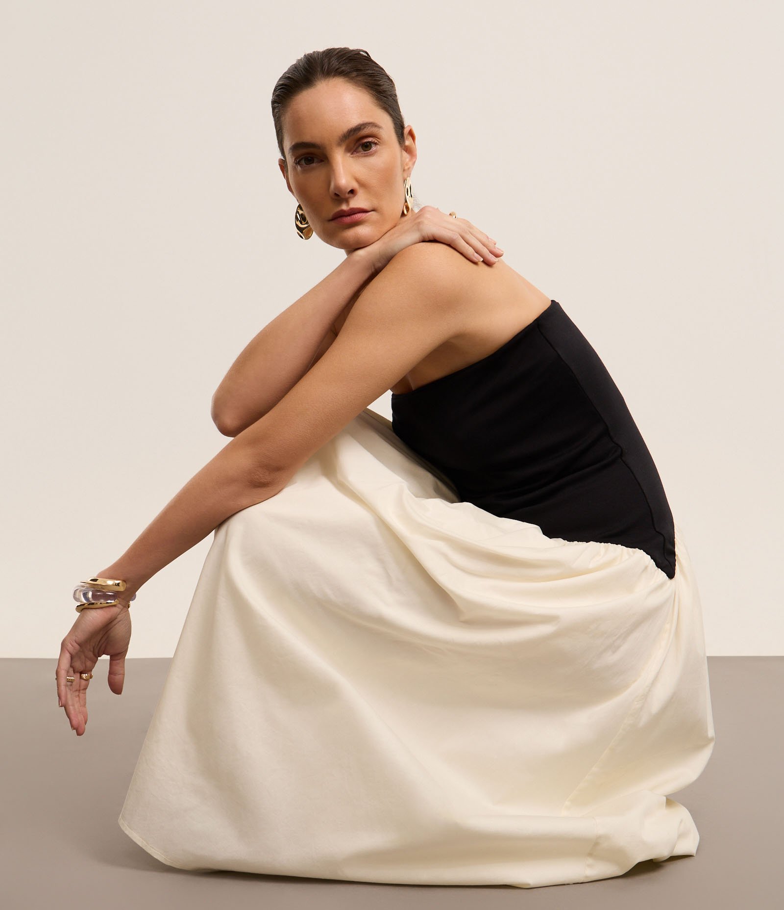 Vestido Longo em Viscose e Algodão com Saia Rodada Preto 2