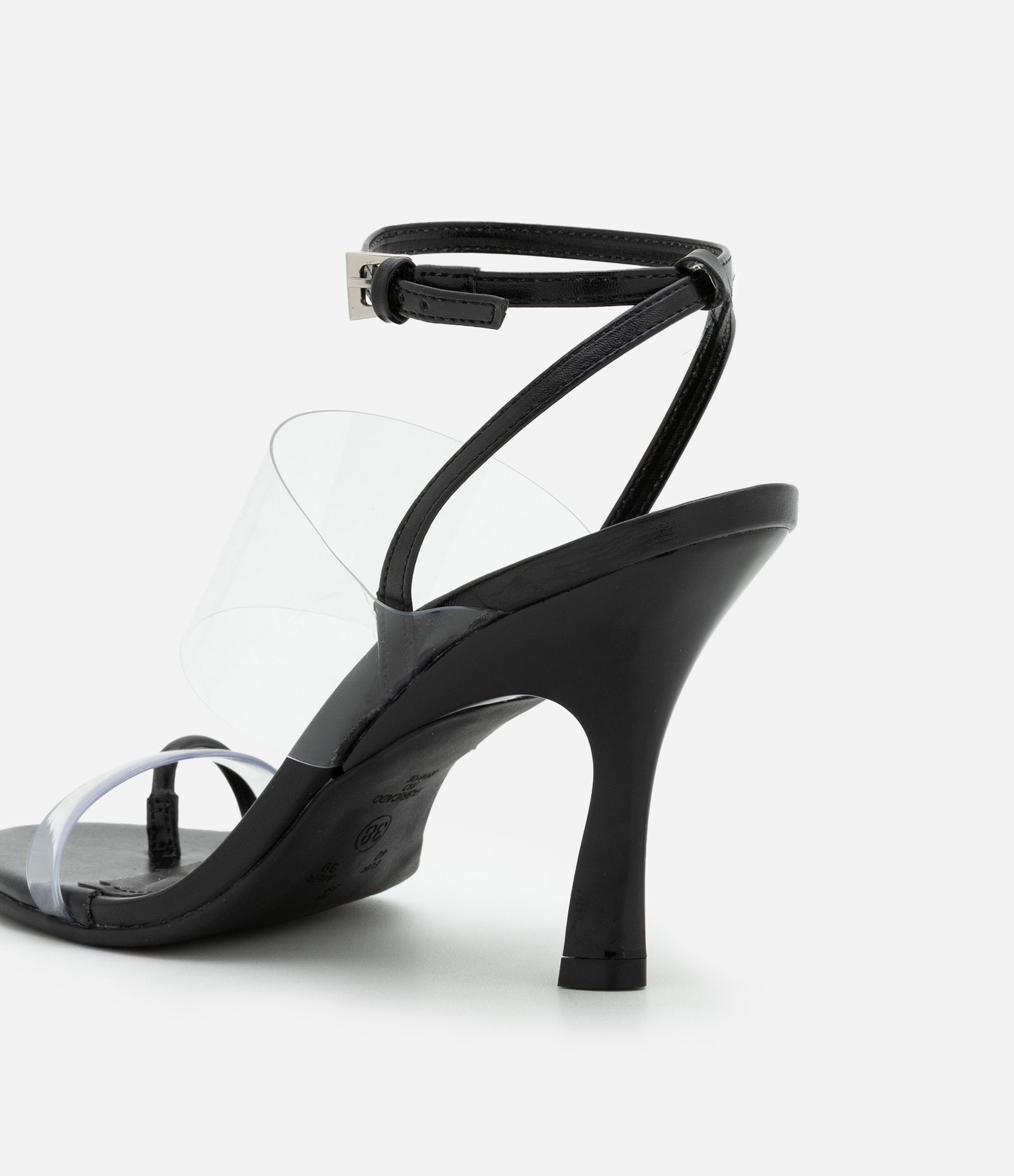 Sandália de Salto Fino com Dedeira e Tira de Vinil Preto 6