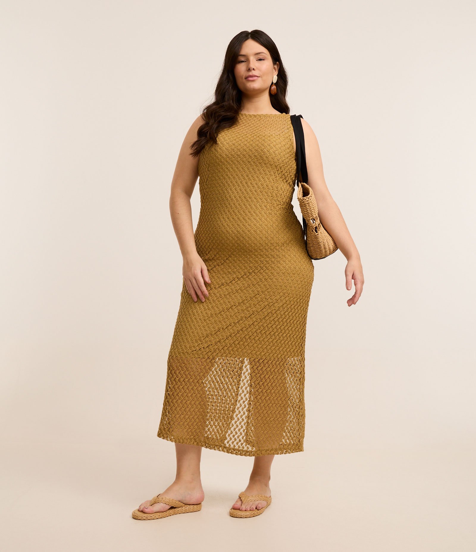 Vestido Midi com Sobreposição e Efeito Crochê Curve & Plus Size Dourado 1