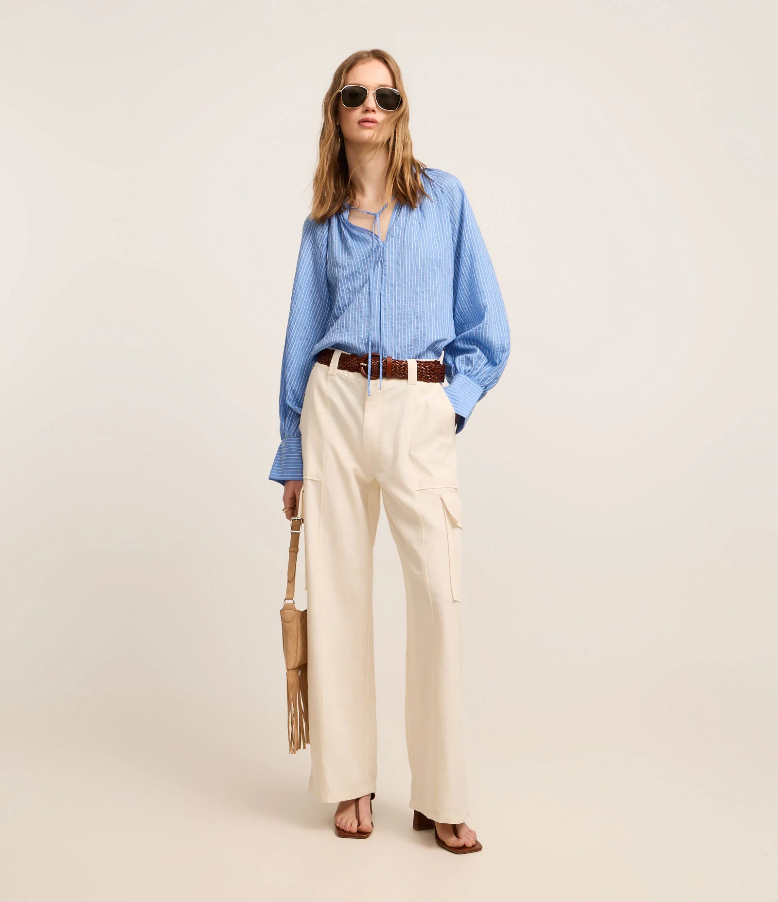 Blusa Boho em Liocel com Gola Padre e Listra de Fio Tinto Azul 2