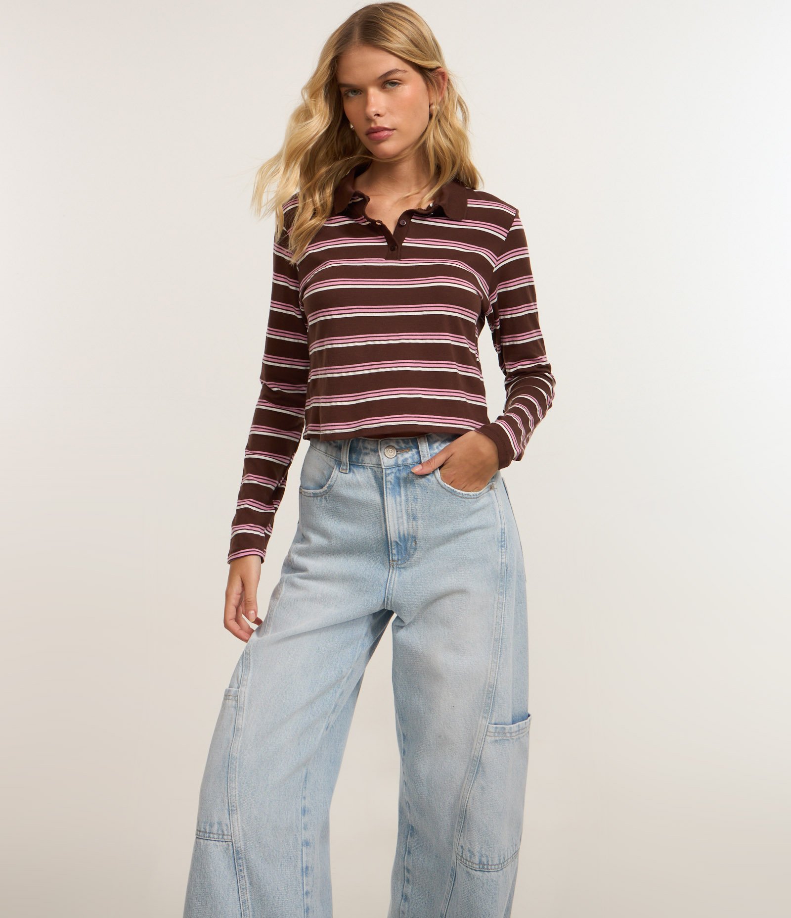 Calça Wide Leg em Jeans com Bolsos Laterais Claro 2