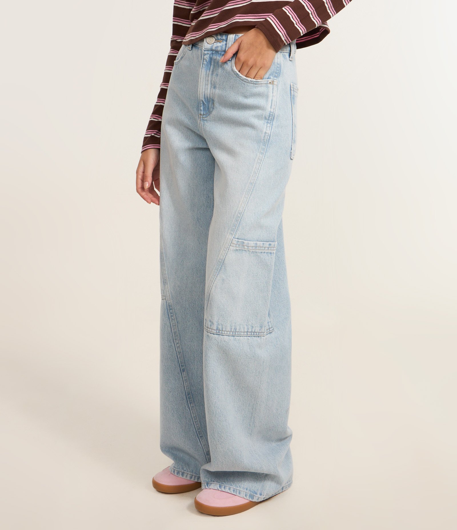 Calça Wide Leg em Jeans com Bolsos Laterais Claro 3