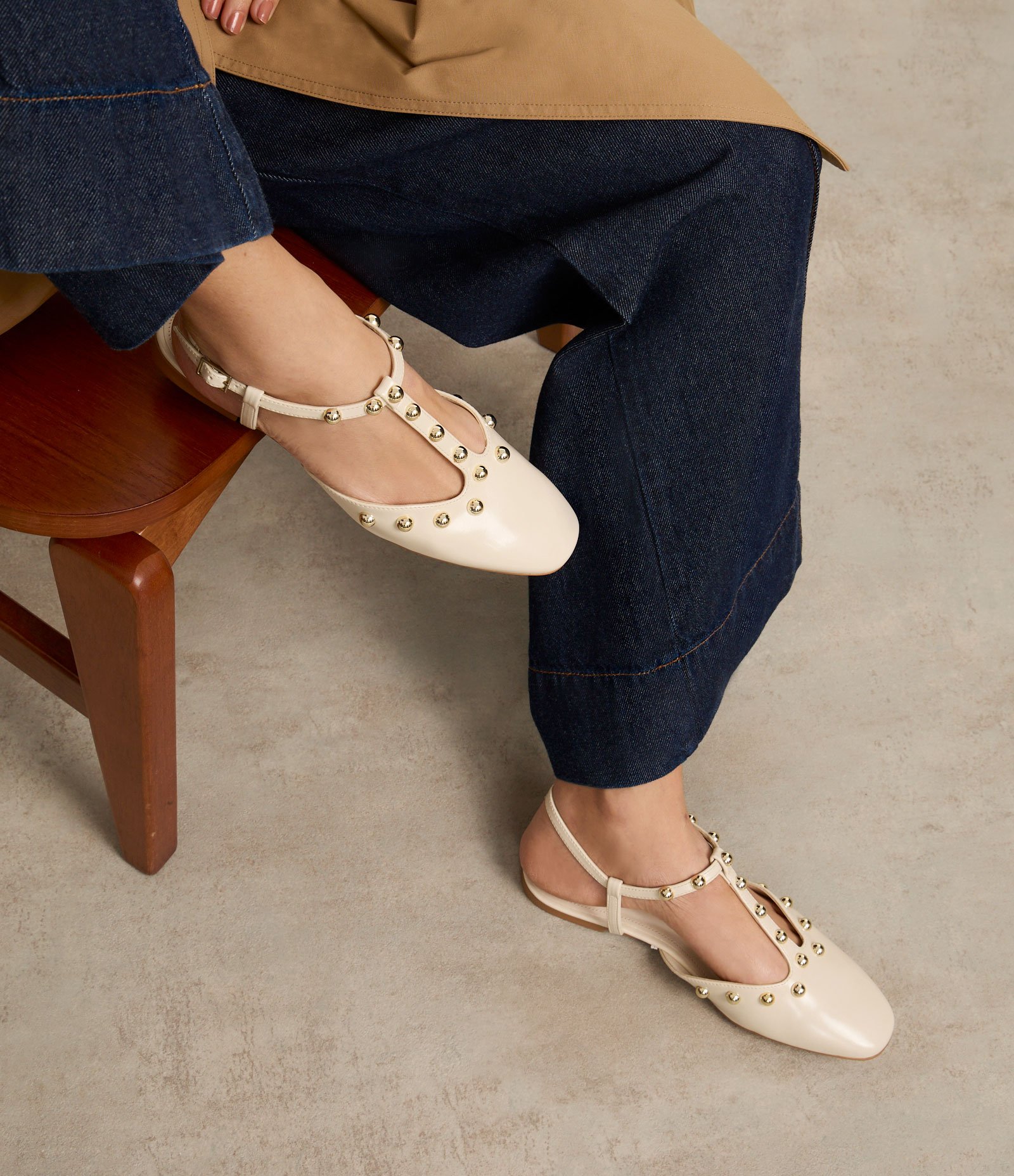 Sapatilha Salomé com Esferas Off White 7