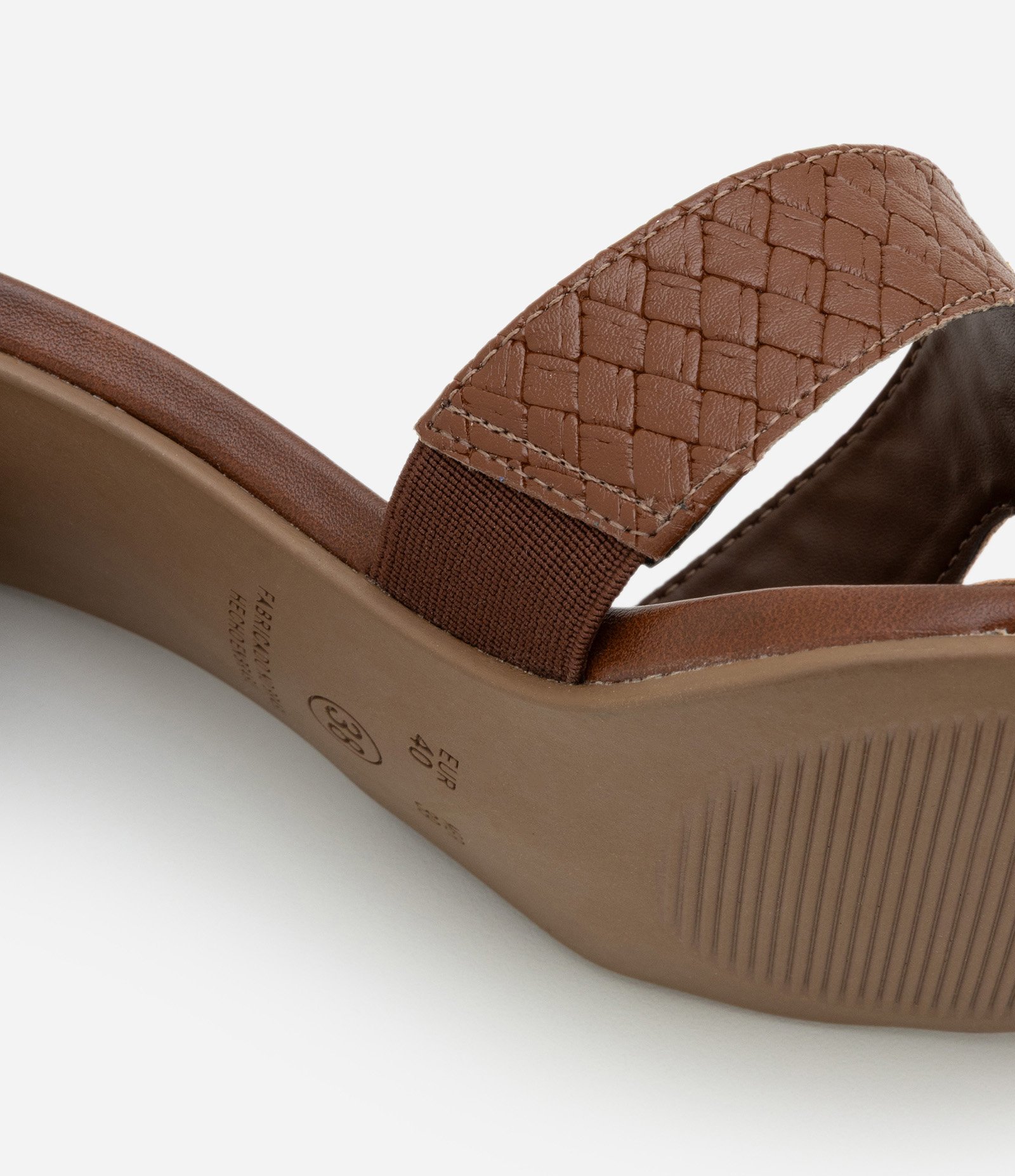 Sandália Mule Metalizada com Cabedal H Tramado Marrom 3