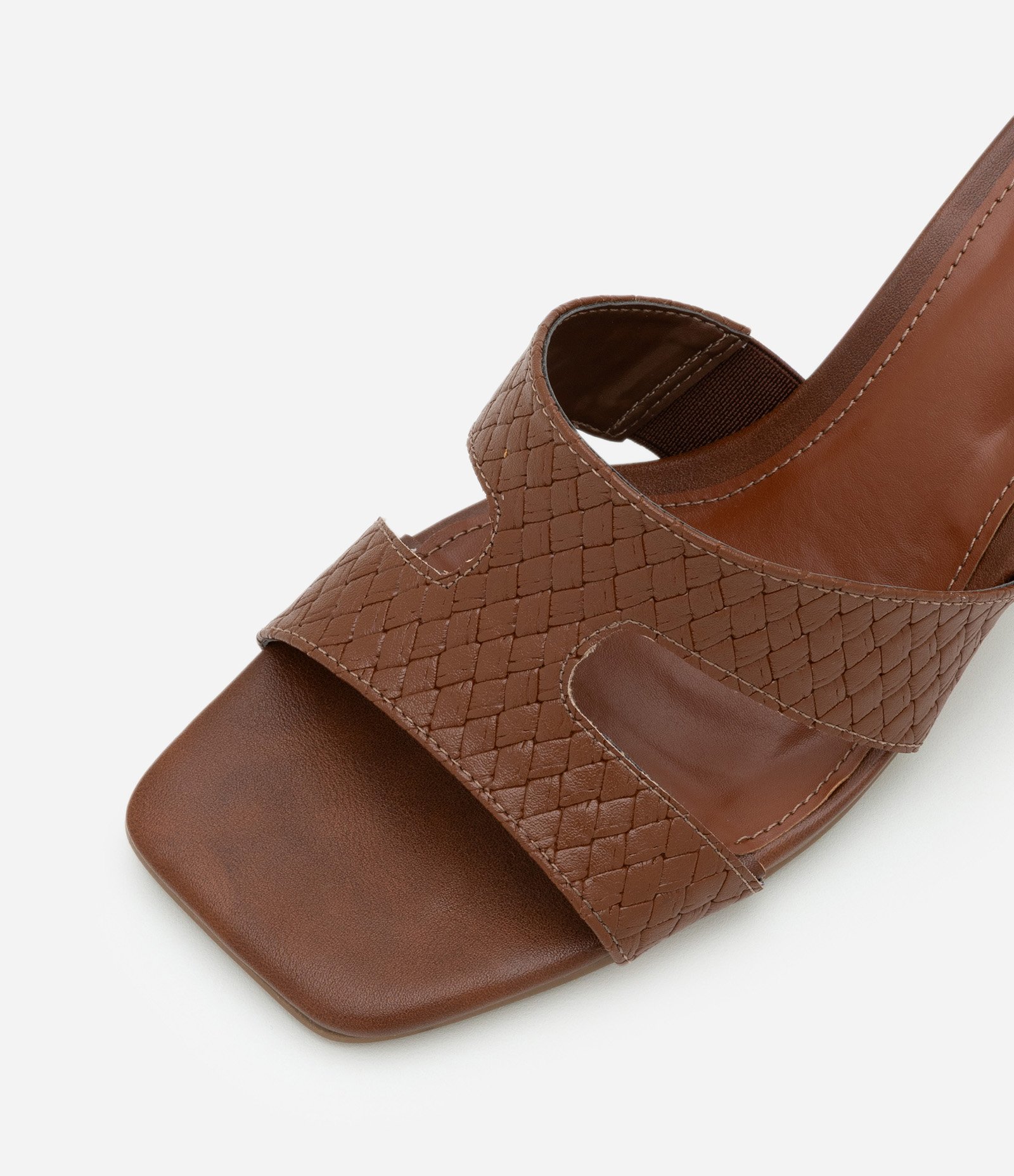 Sandália Mule Metalizada com Cabedal H Tramado Marrom 4