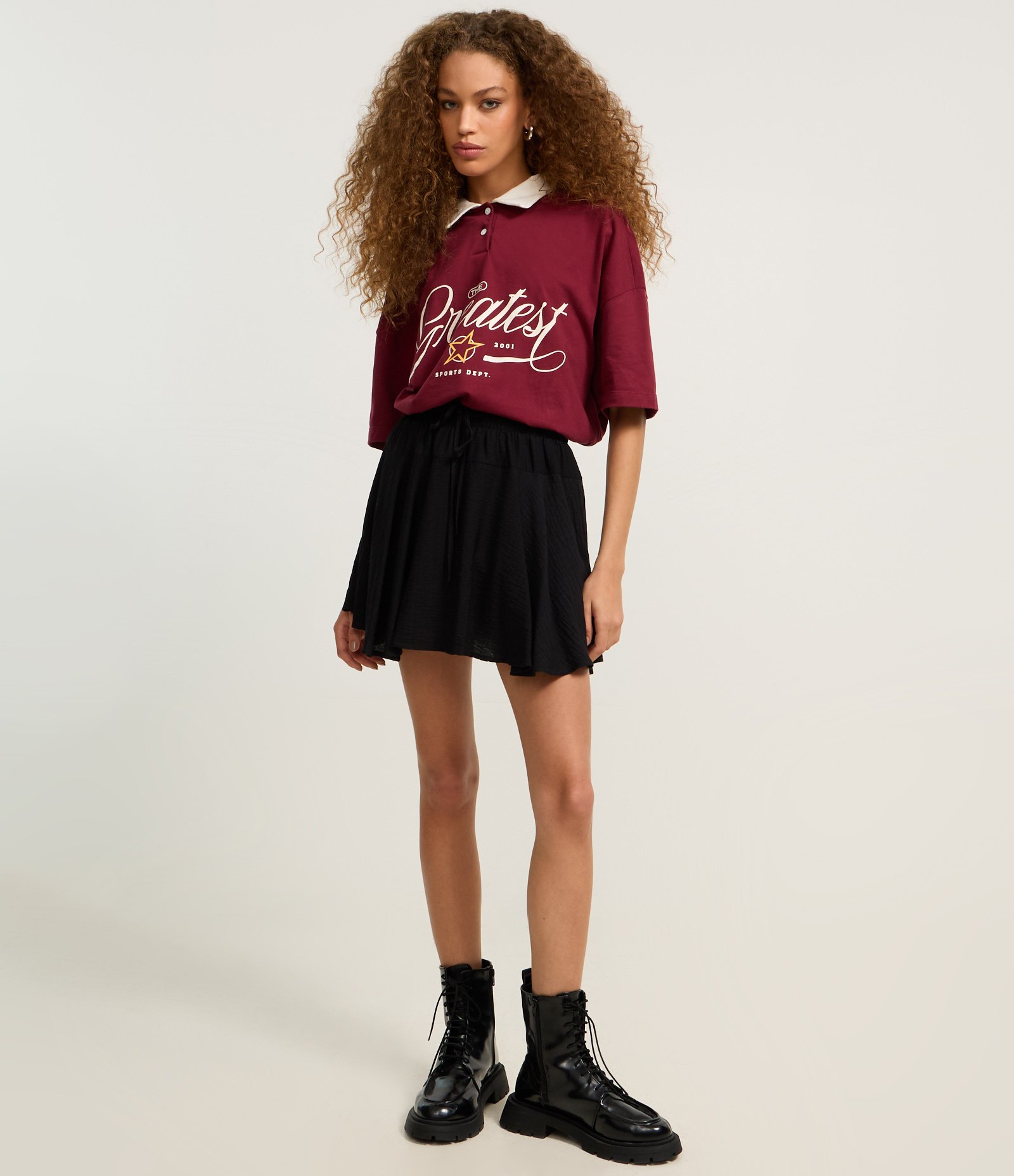 Camiseta Polo Oversized em Algodão com Estampa Greates Bordô 2