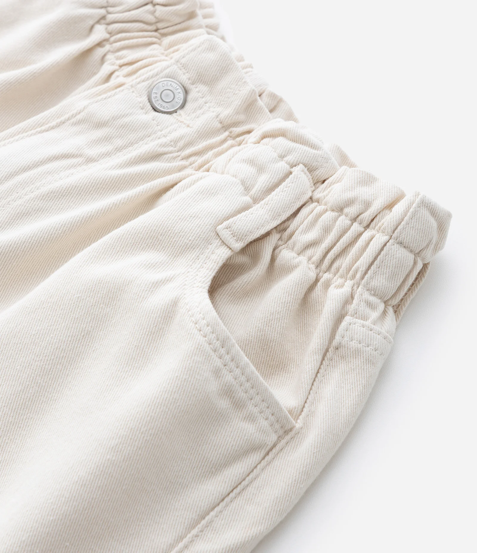 Short Clochard Infantil em Sarja com Cós Elástico - Tam 5 a 14 anos Bege 7