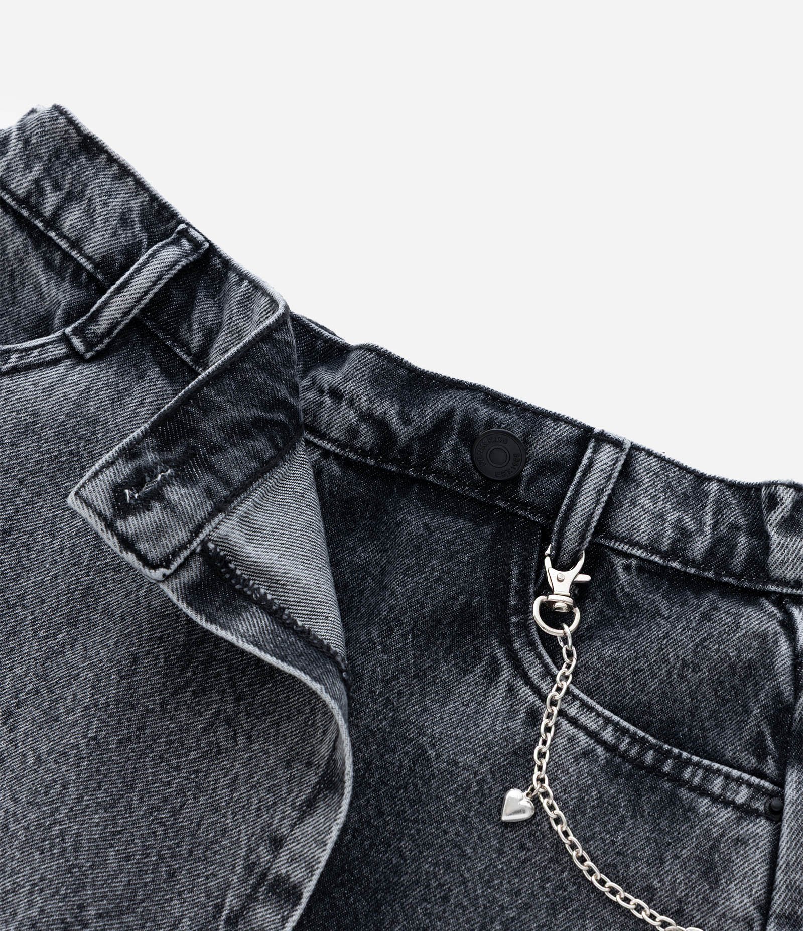 Short Saia Infantil em Jeans com Enfeite de Corrente - Tam 7 A 14 Anos Preto 5