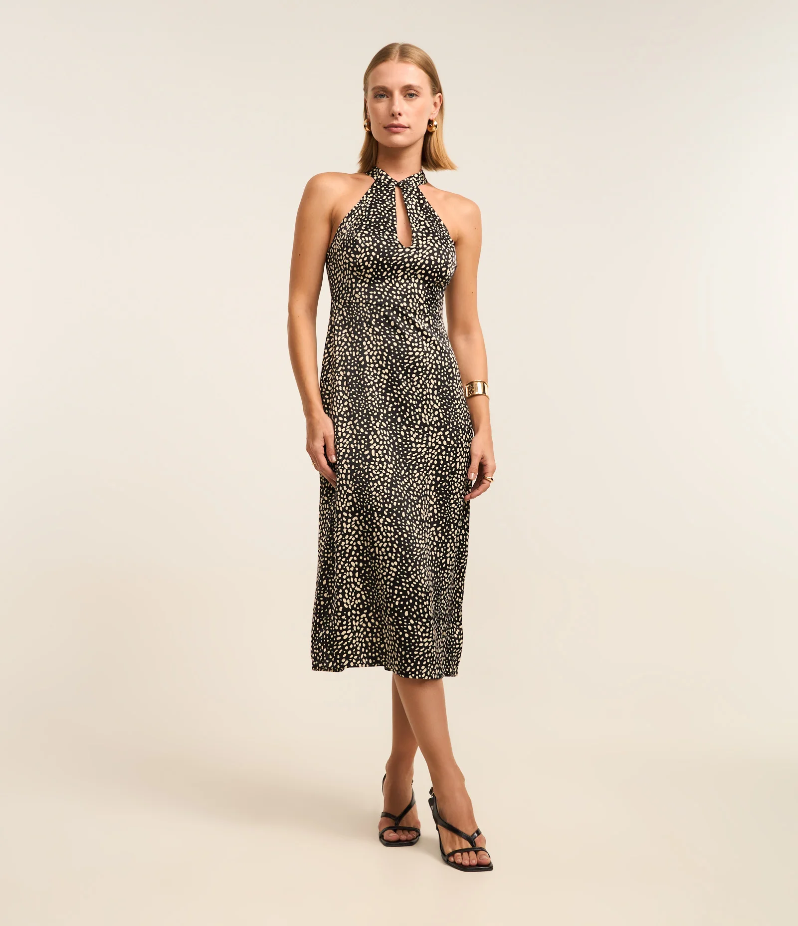 Vestido Midi em Cetim Poá com Fenda Preto 1