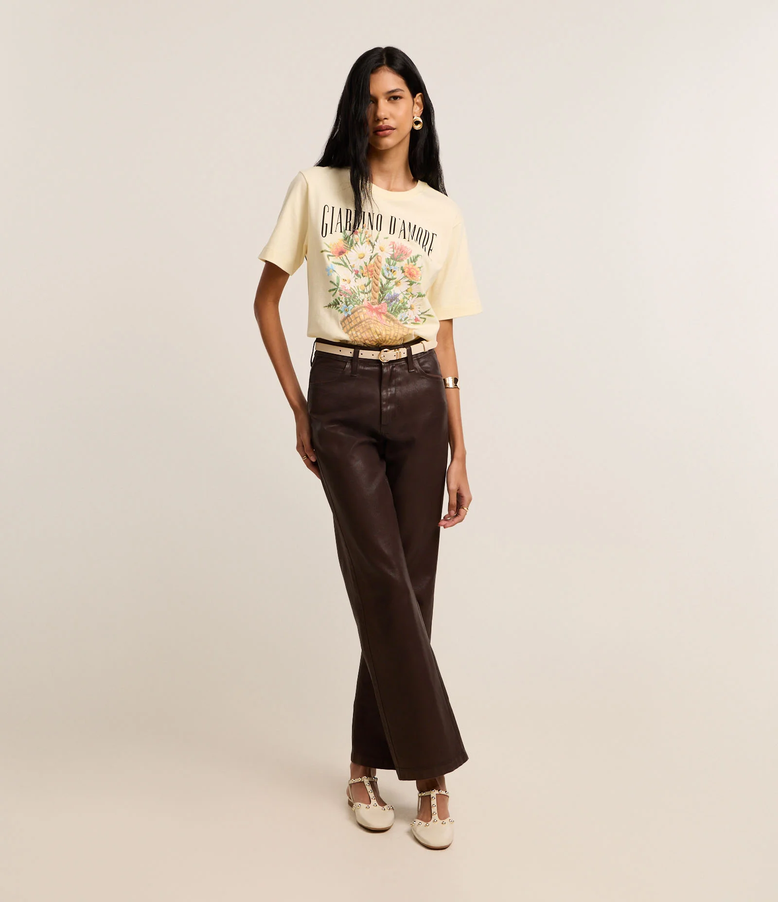 Camiseta T-Shirt em Algodão com Estampa Cesto de Flores Bege 2