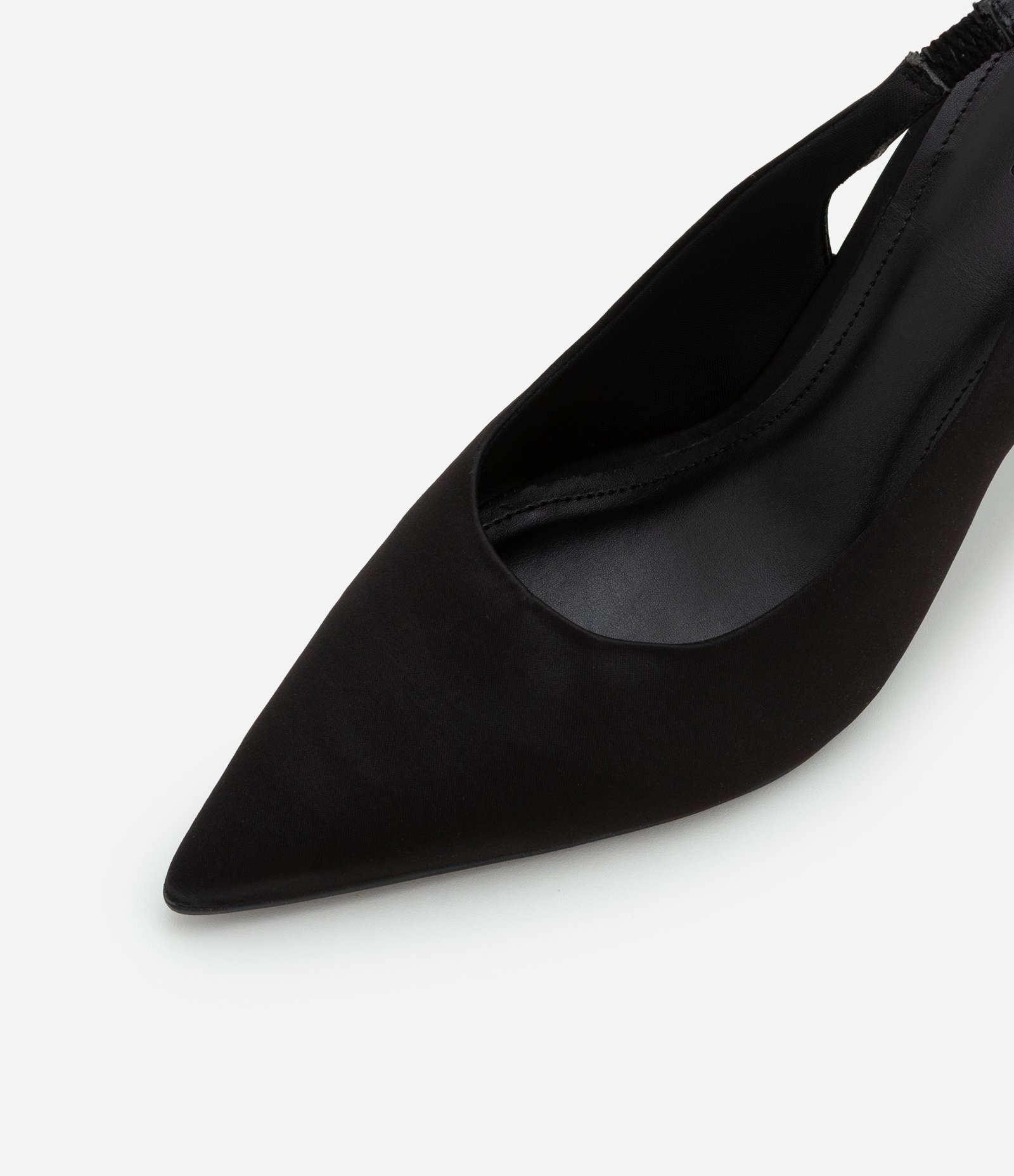 Sapato Scarpin com Maxi Laço Preto 3