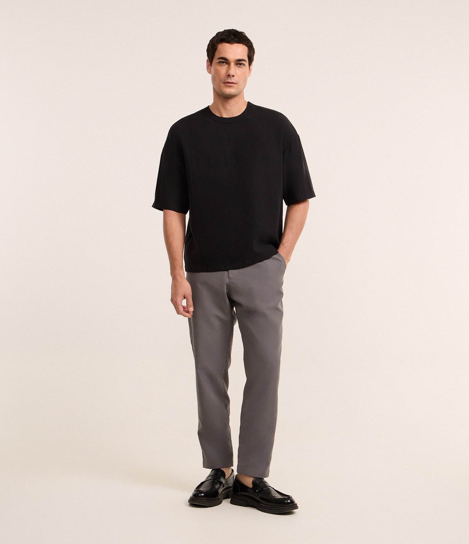 Camiseta Boxy em Modal com Gola Redonda Preto 2