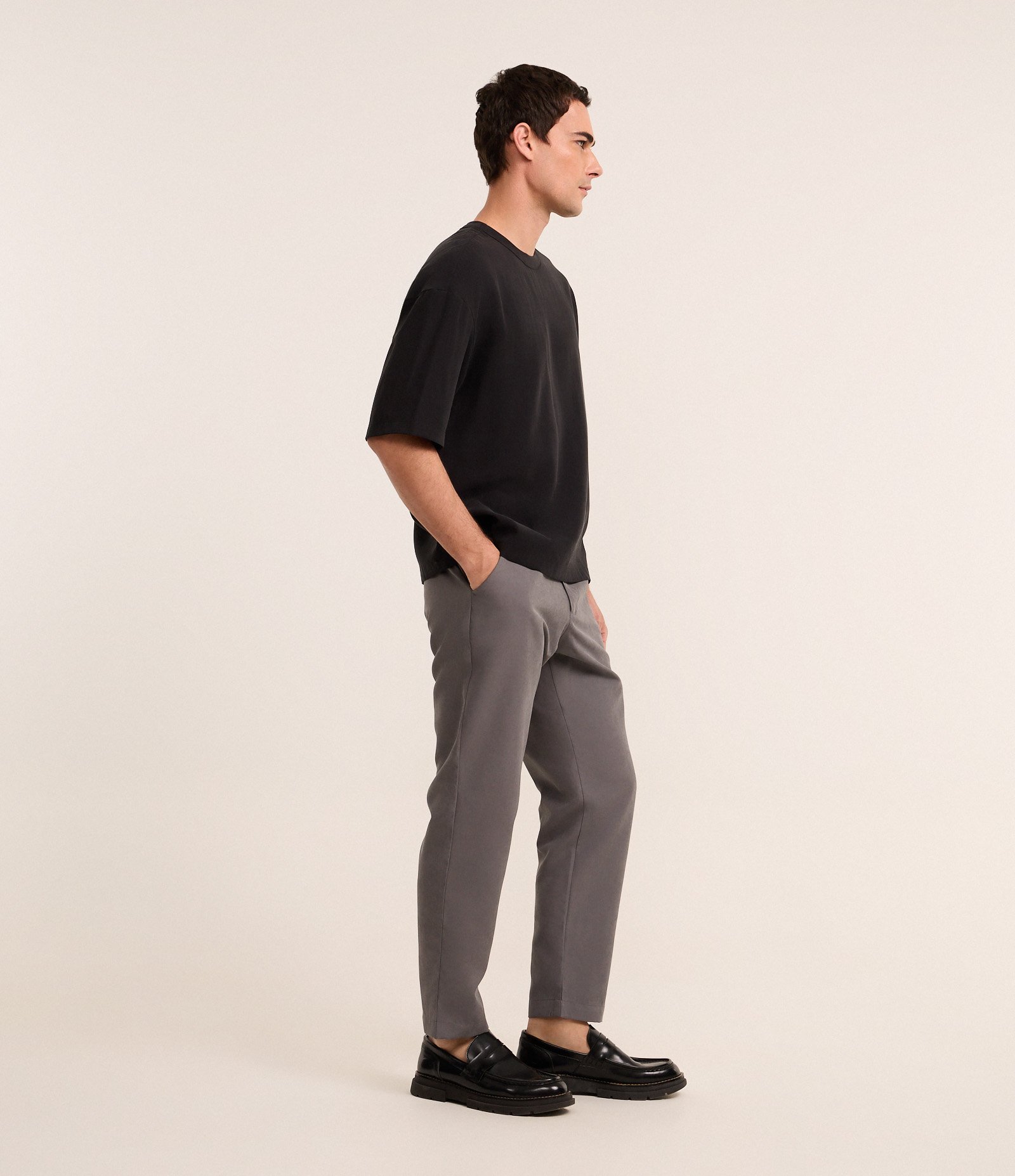 Camiseta Boxy em Modal com Gola Redonda Preto 4