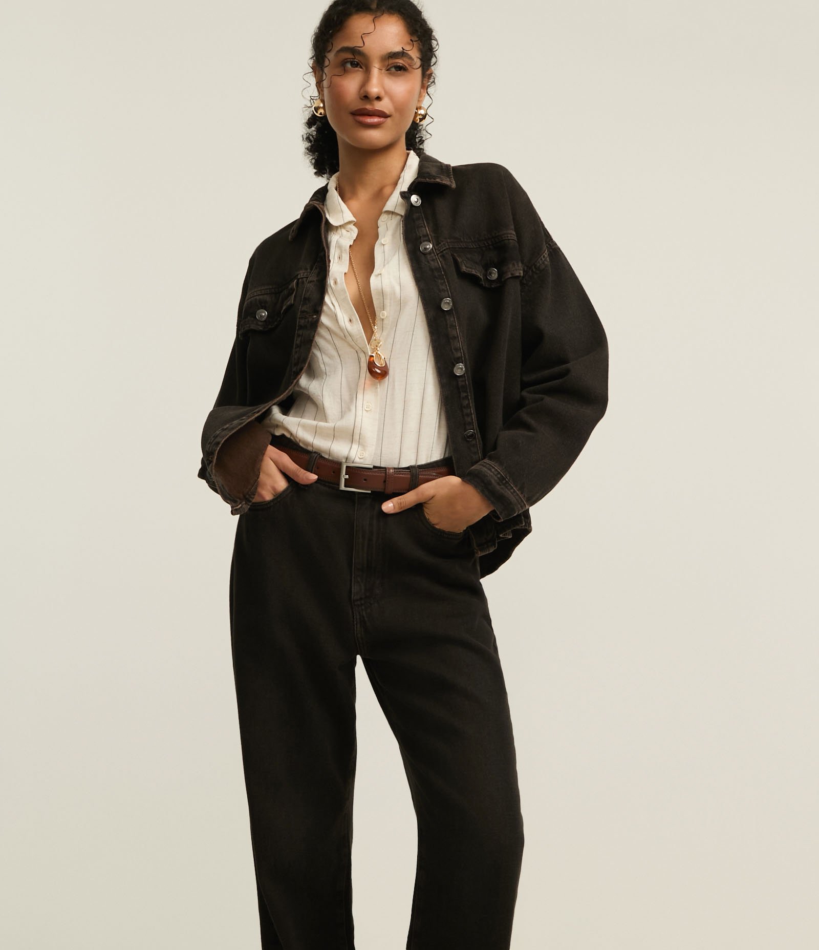 Calça Reta Comfort em Sarja com Cintura Alta Preto 2