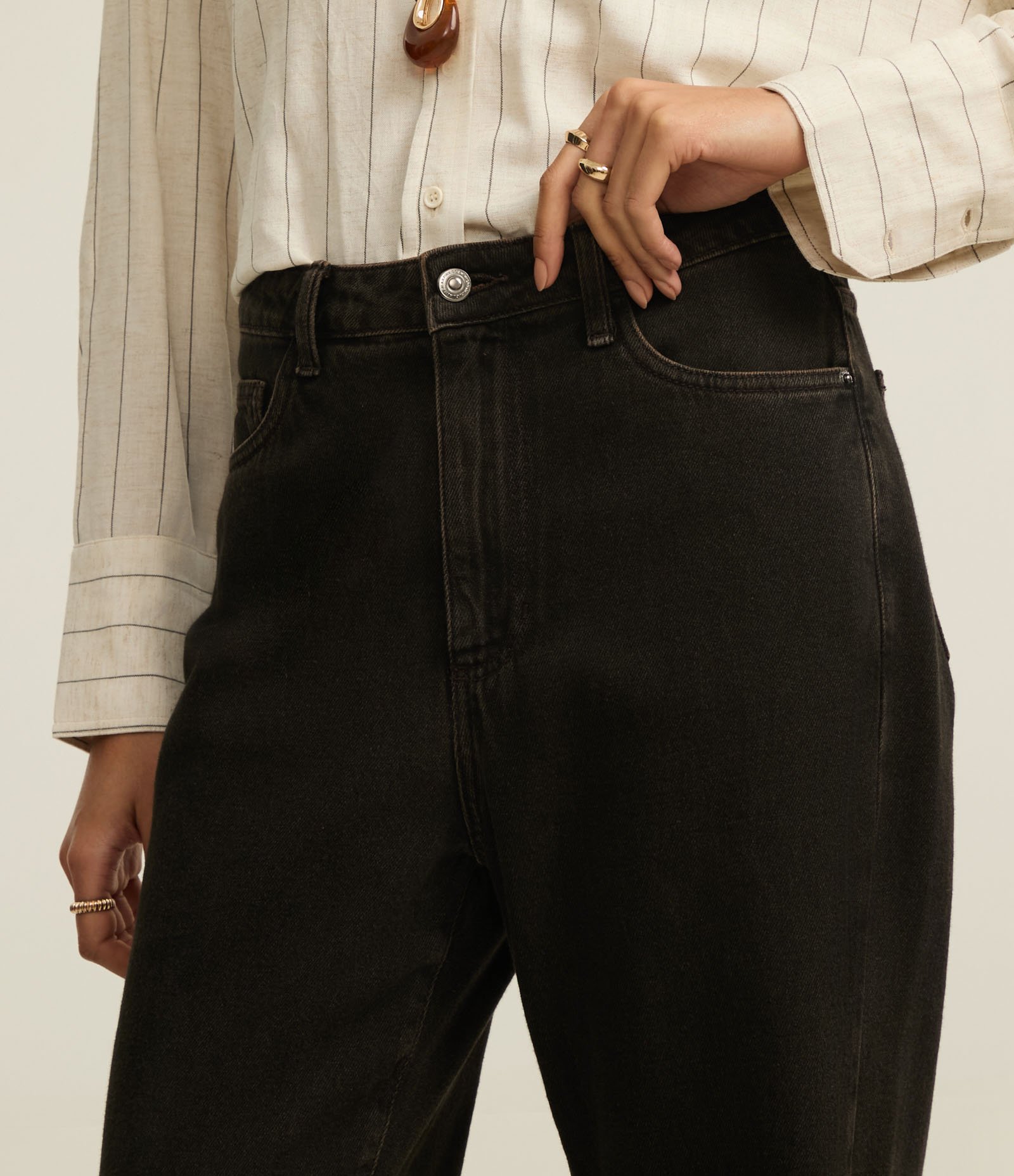 Calça Reta Comfort em Sarja com Cintura Alta Preto 4