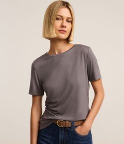 Blusa T-Shirt Básica em Viscose