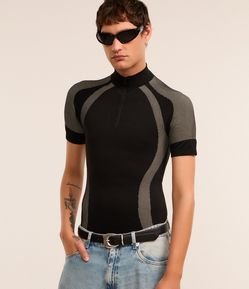 Camiseta Muscle Seamless com Estampa Abstrata e Gola com Zíper